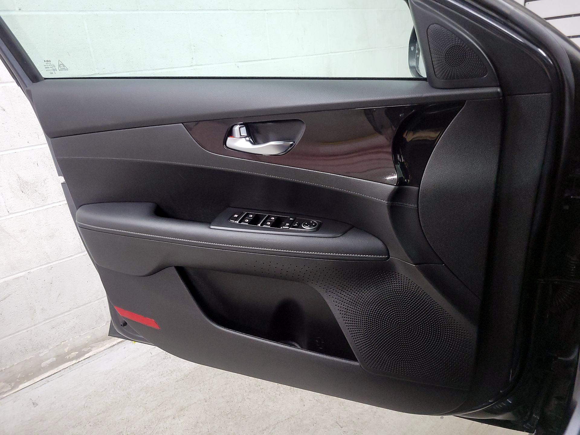 Thumbnail: 2024 Kia Forte - 12