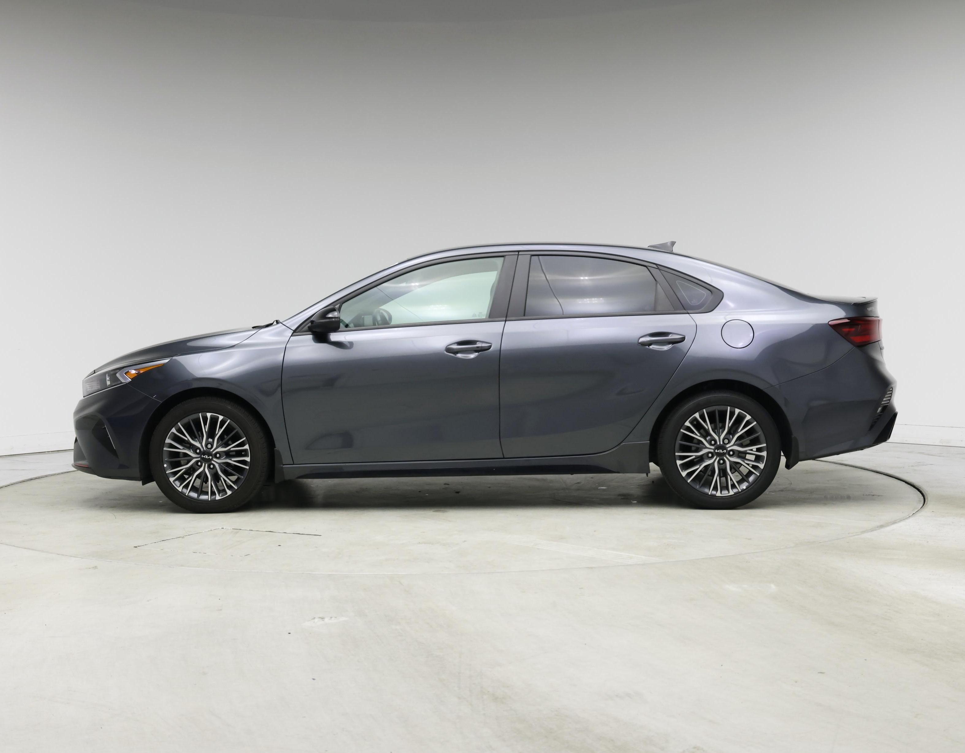 Thumbnail: 2024 Kia Forte - 3