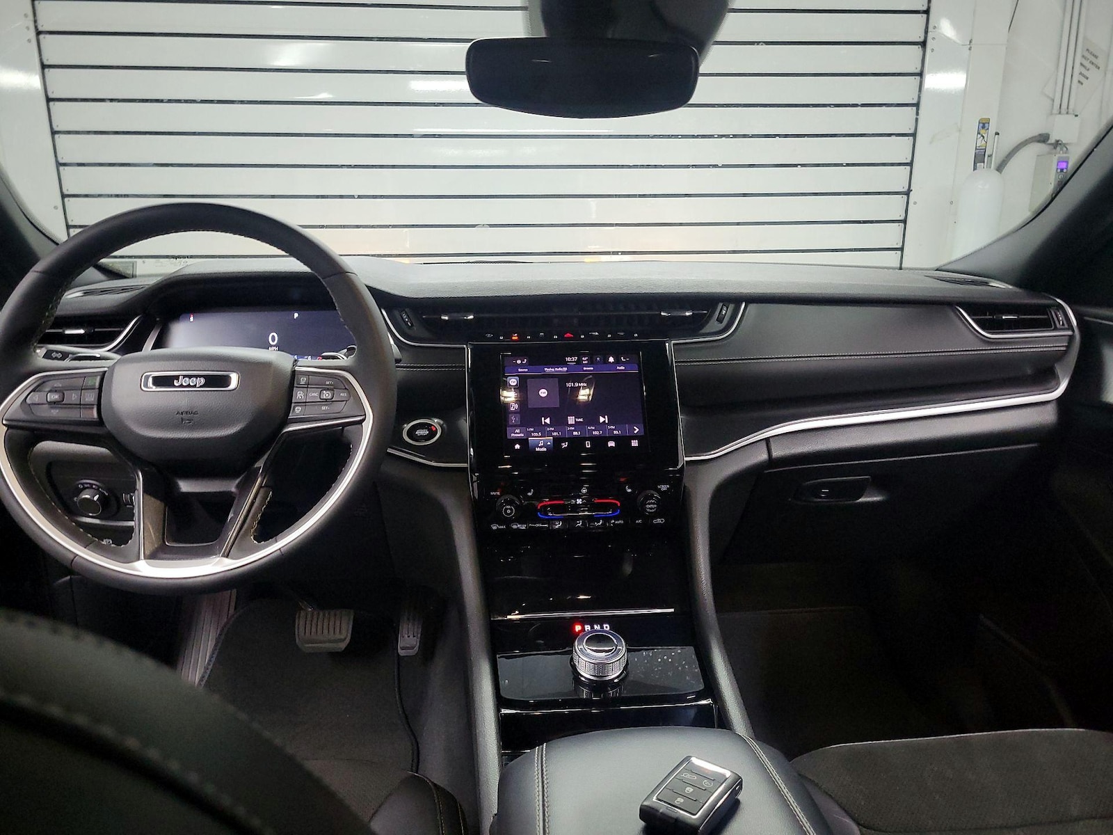 2023 Jeep Grand Cherokee L Altitude - Photo 10