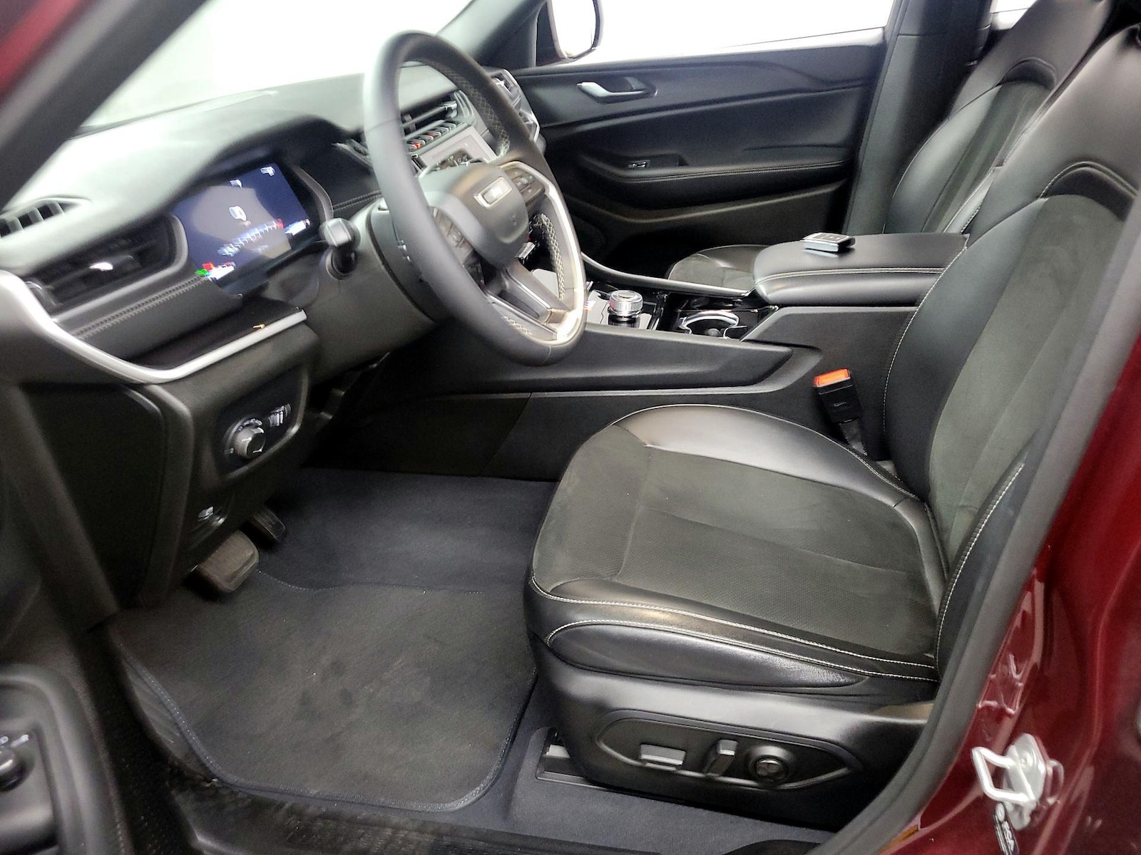 2023 Jeep Grand Cherokee L Altitude - Photo 12