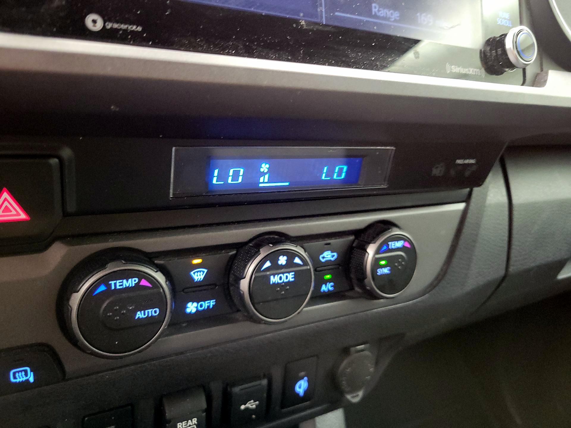 Thumbnail: 2021 Toyota Tacoma - 16