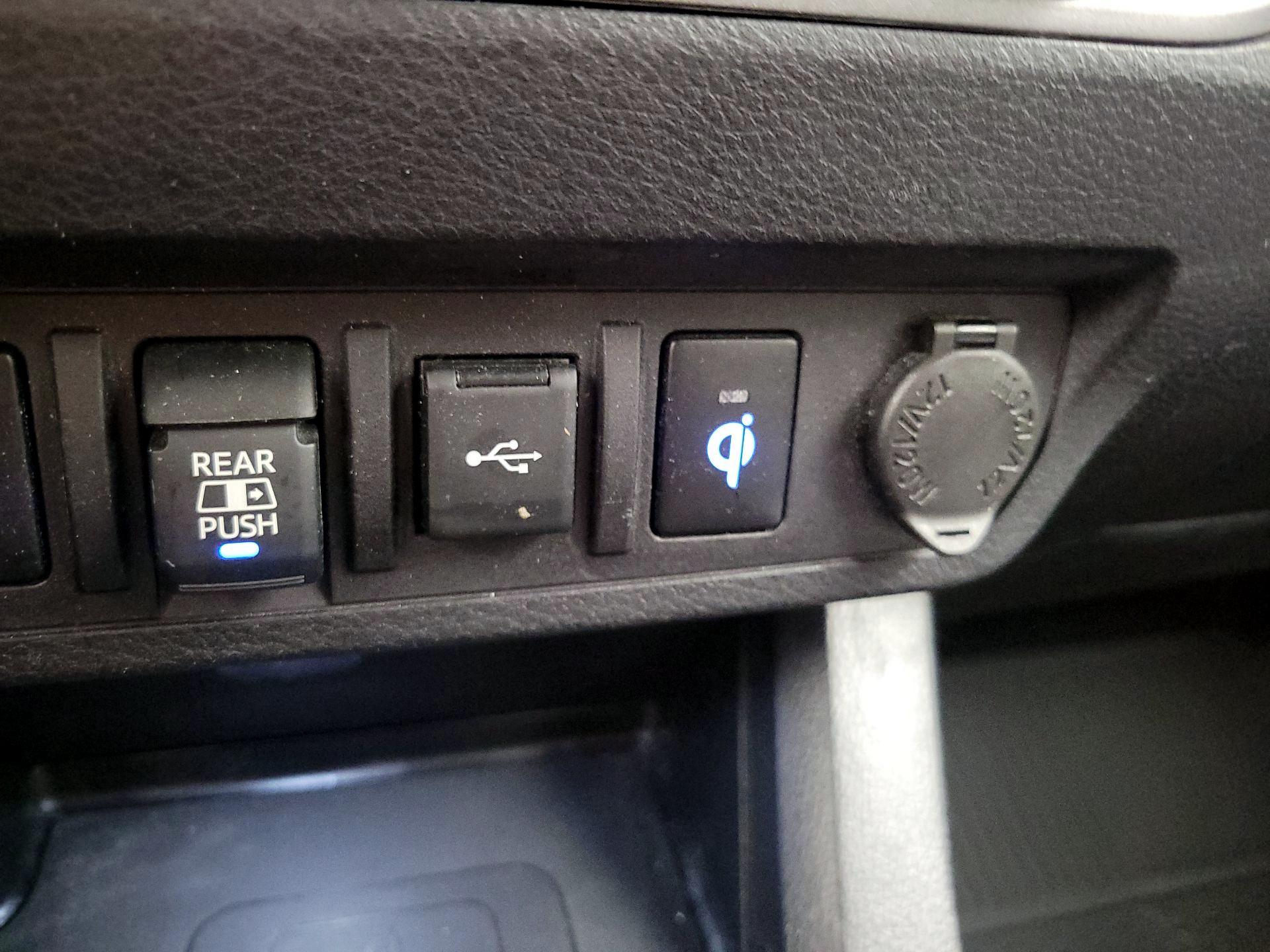 Thumbnail: 2021 Toyota Tacoma - 18