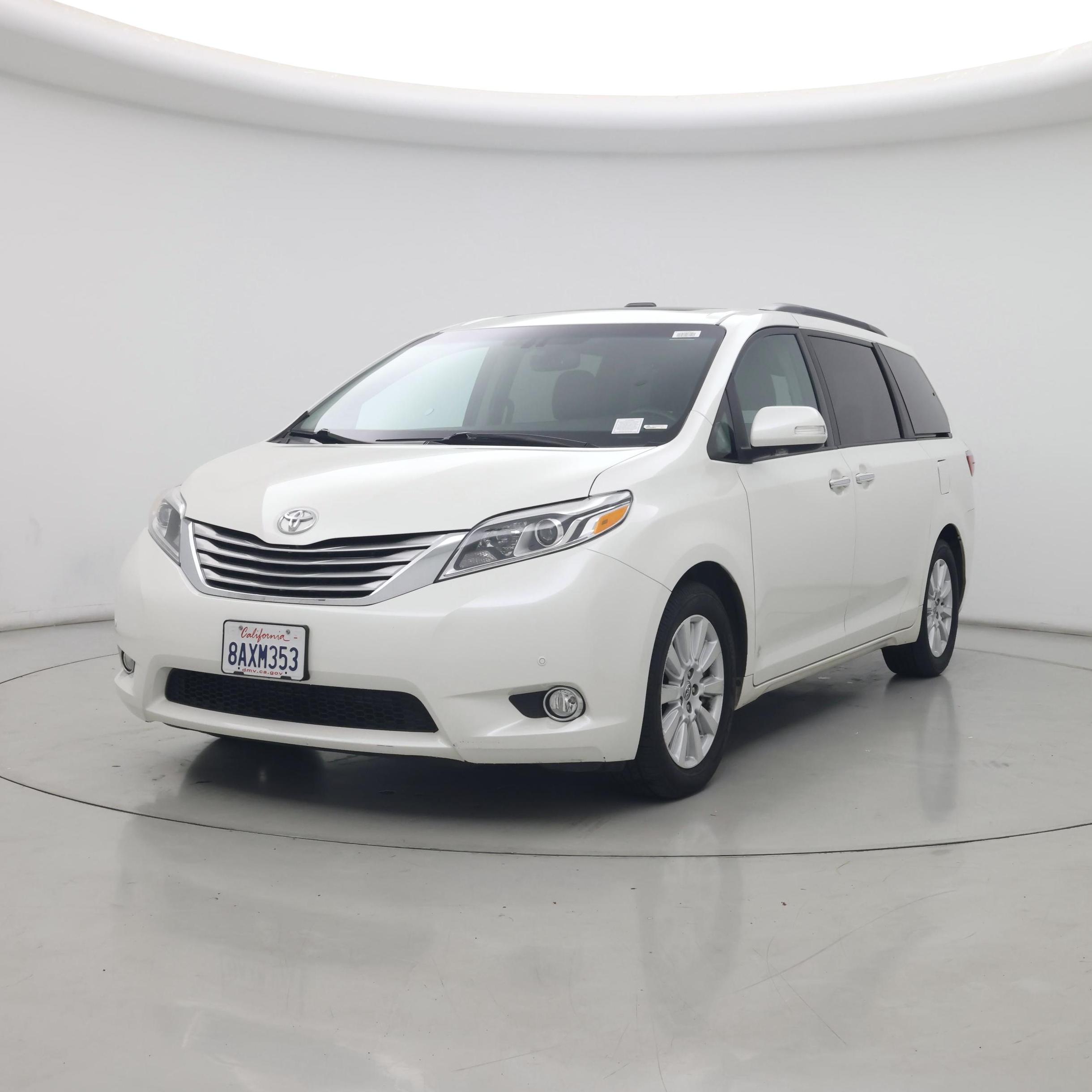 Thumbnail: 2017 Toyota Sienna - 4
