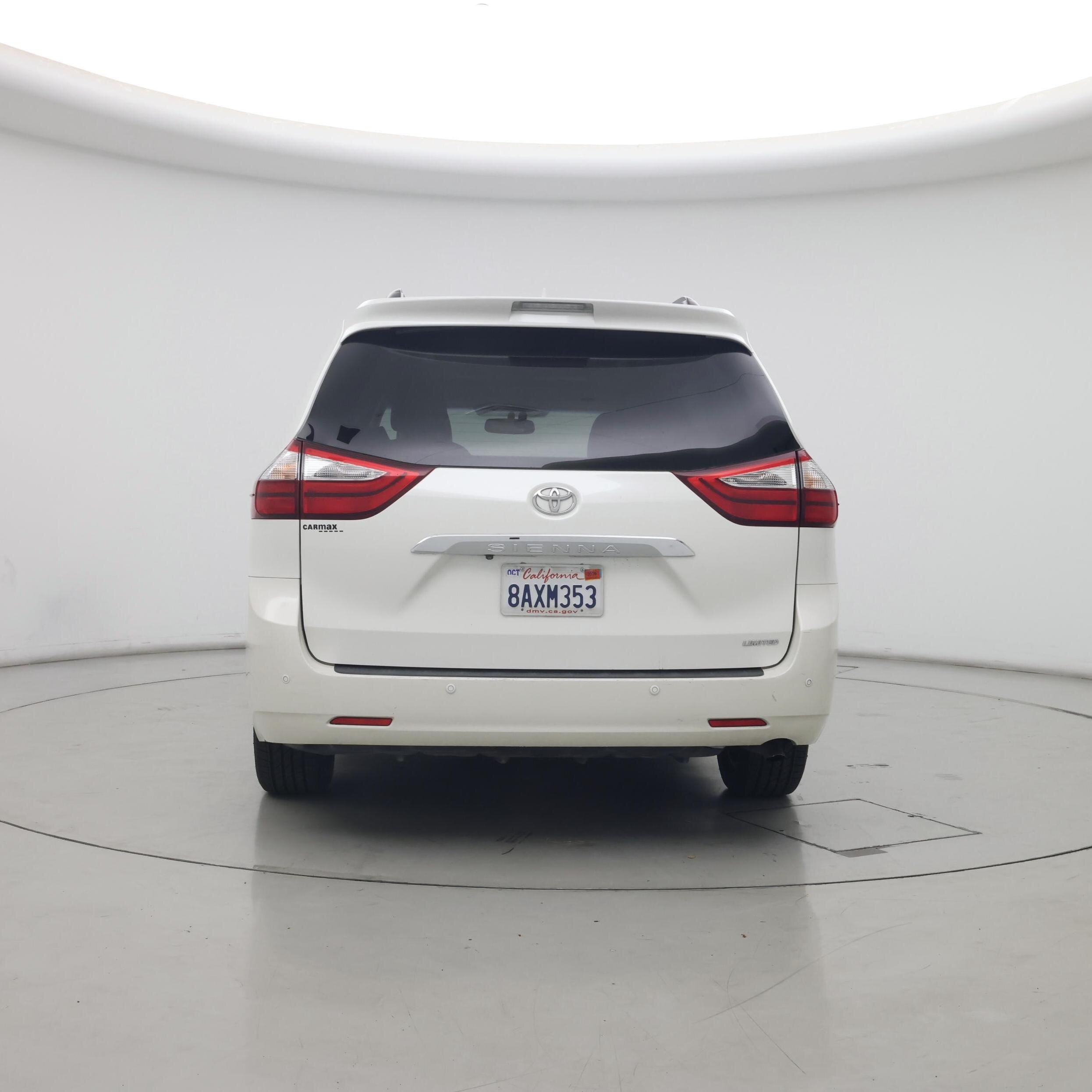 Thumbnail: 2017 Toyota Sienna - 6