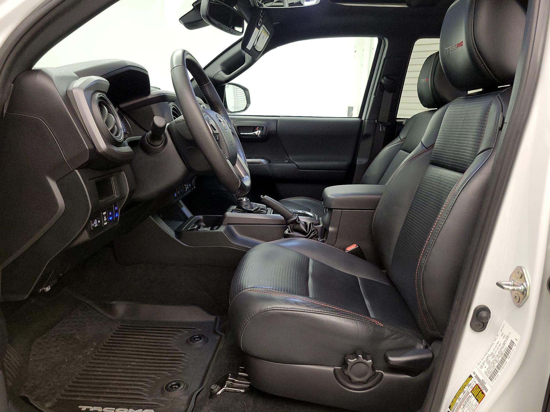 Thumbnail: 2019 Toyota Tacoma - 11