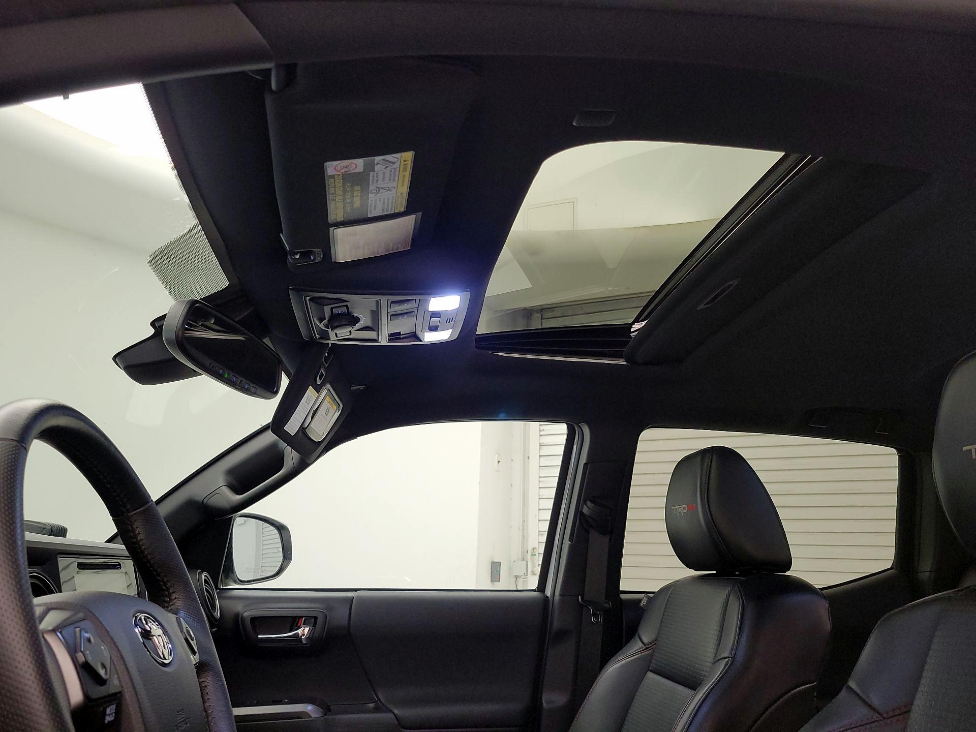 Thumbnail: 2019 Toyota Tacoma - 19