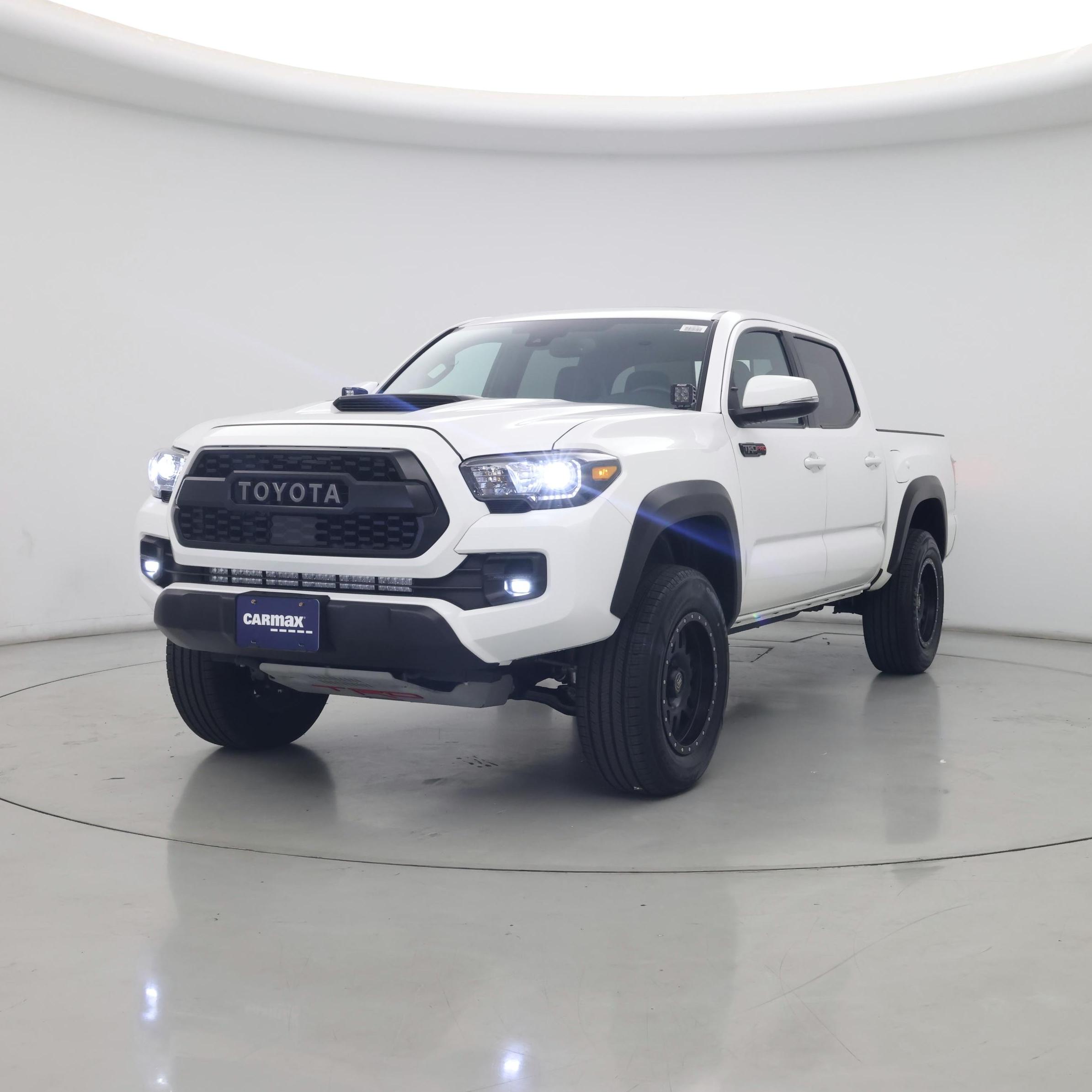 Thumbnail: 2019 Toyota Tacoma - 4