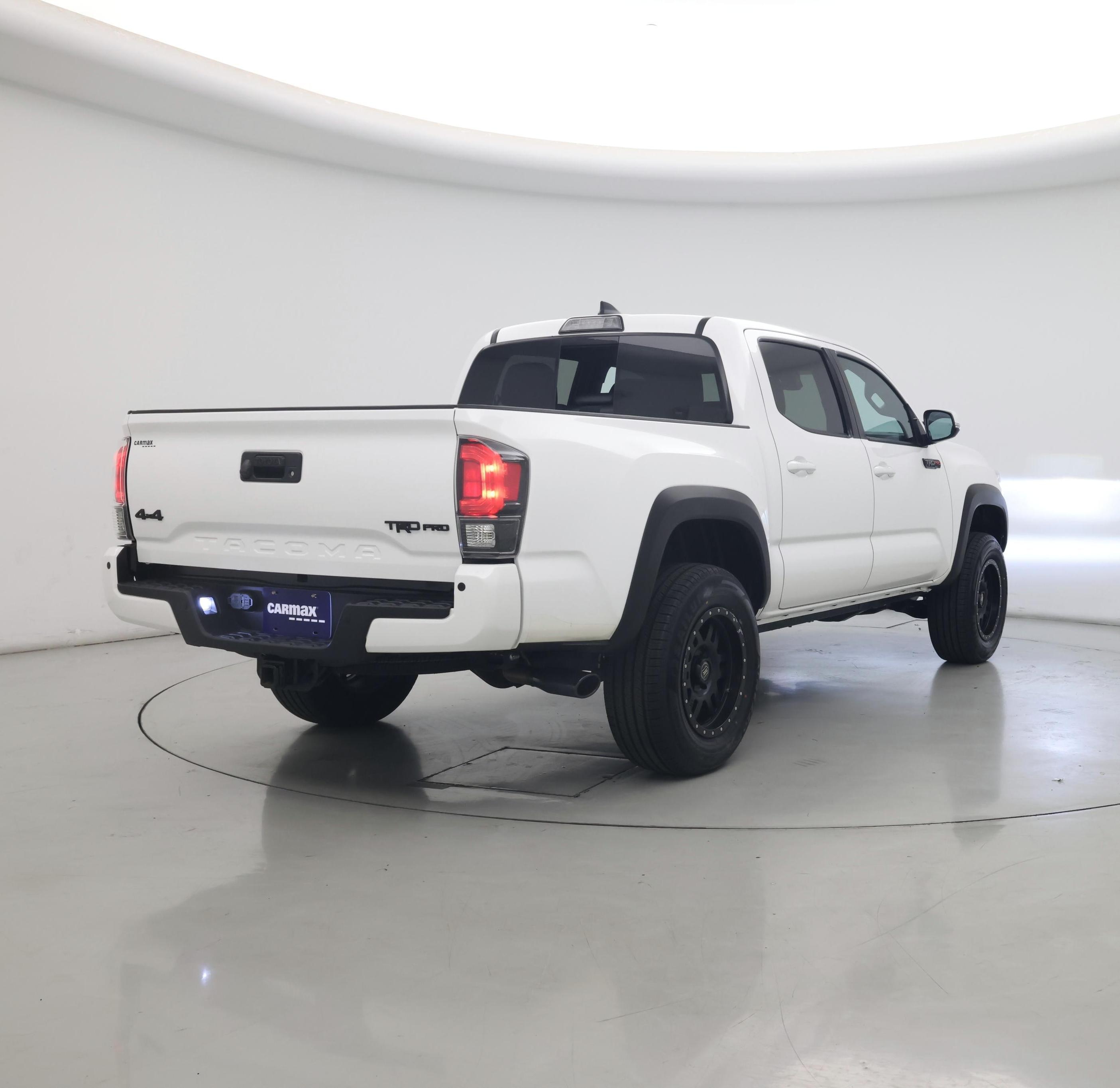 Thumbnail: 2019 Toyota Tacoma - 8
