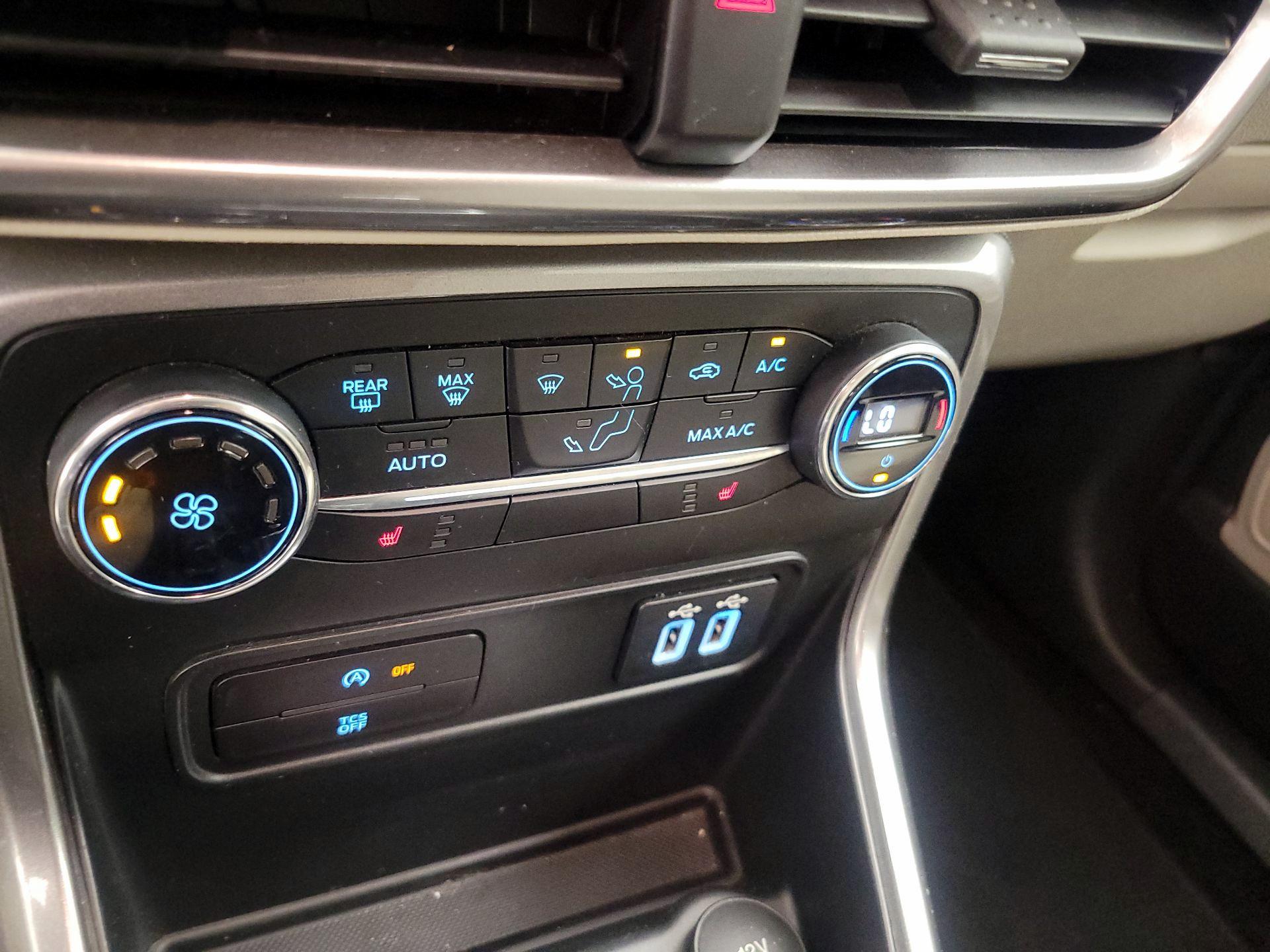 Thumbnail: 2019 Ford EcoSport - 16