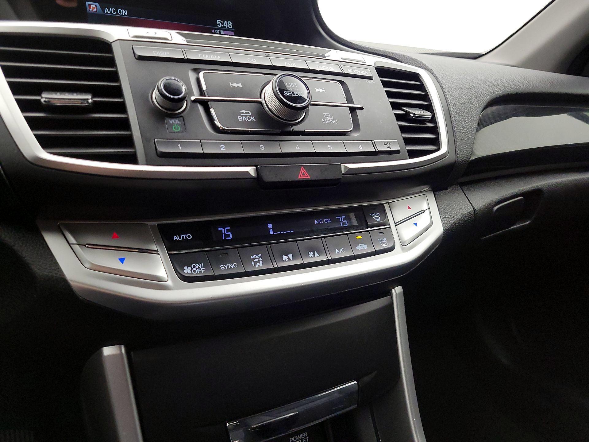 Thumbnail: 2015 Honda Accord - 16