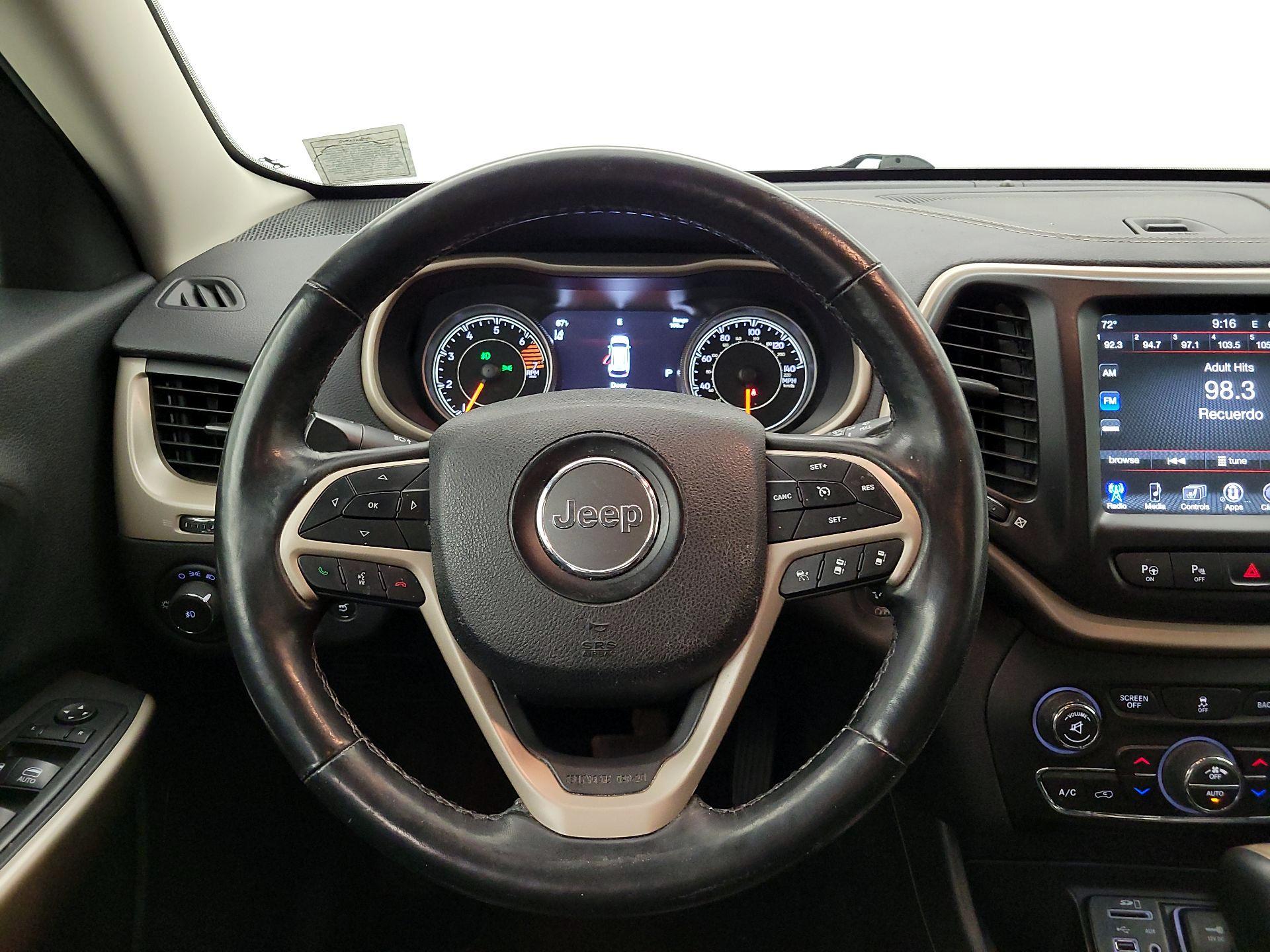 Thumbnail: 2018 Jeep Cherokee - 10