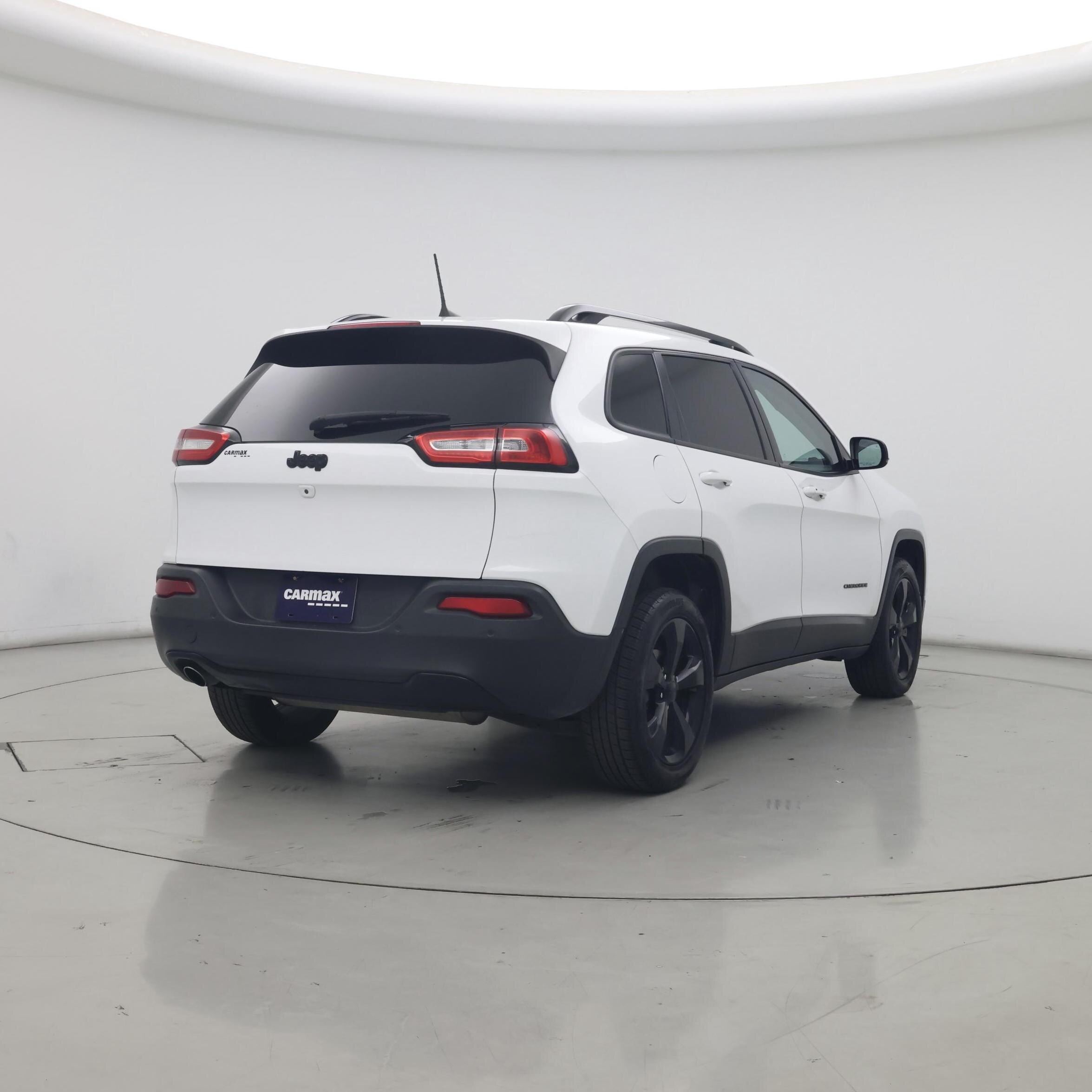 Thumbnail: 2018 Jeep Cherokee - 8