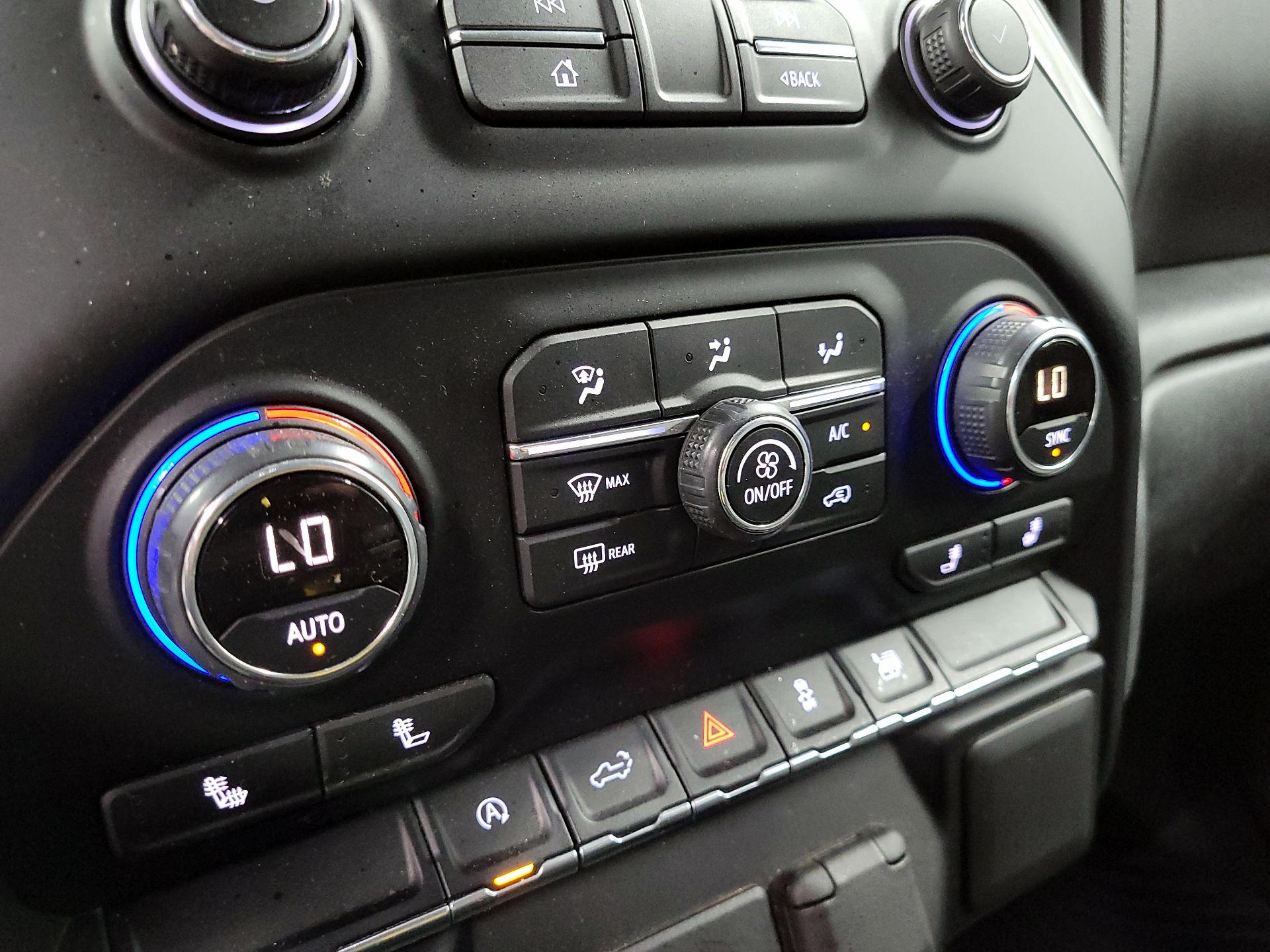 Thumbnail: 2021 Chevrolet Silverado 1500 - 16