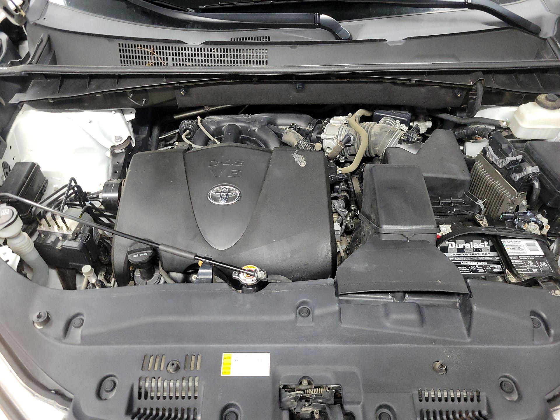 Thumbnail: 2019 Toyota Highlander - 19