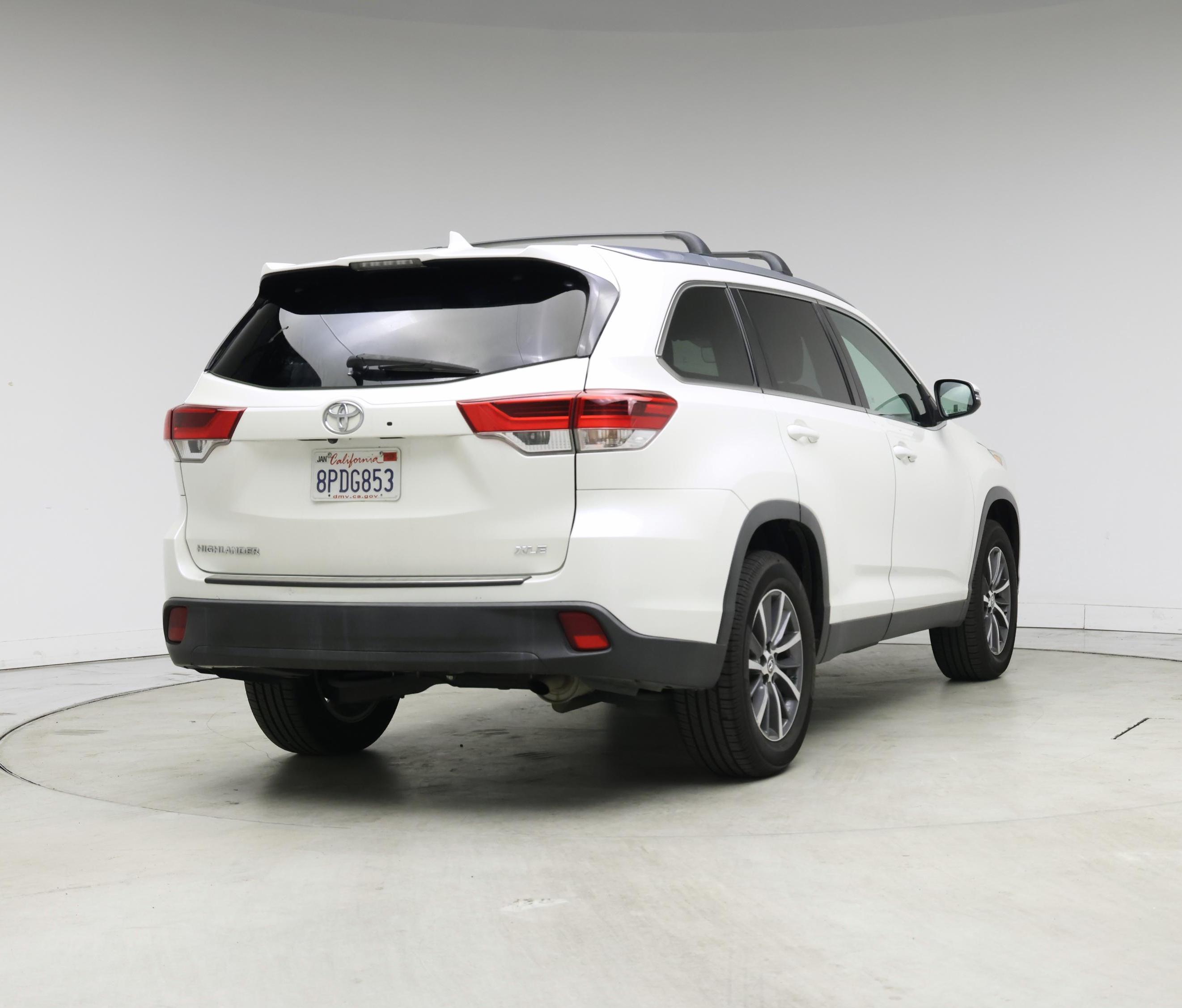 Thumbnail: 2019 Toyota Highlander - 8