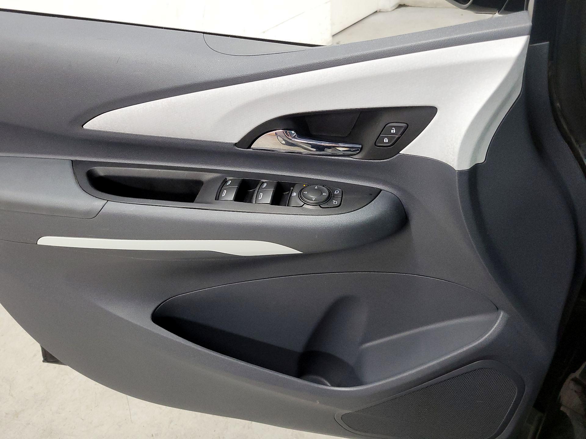 Thumbnail: 2021 Chevrolet Bolt EV - 12