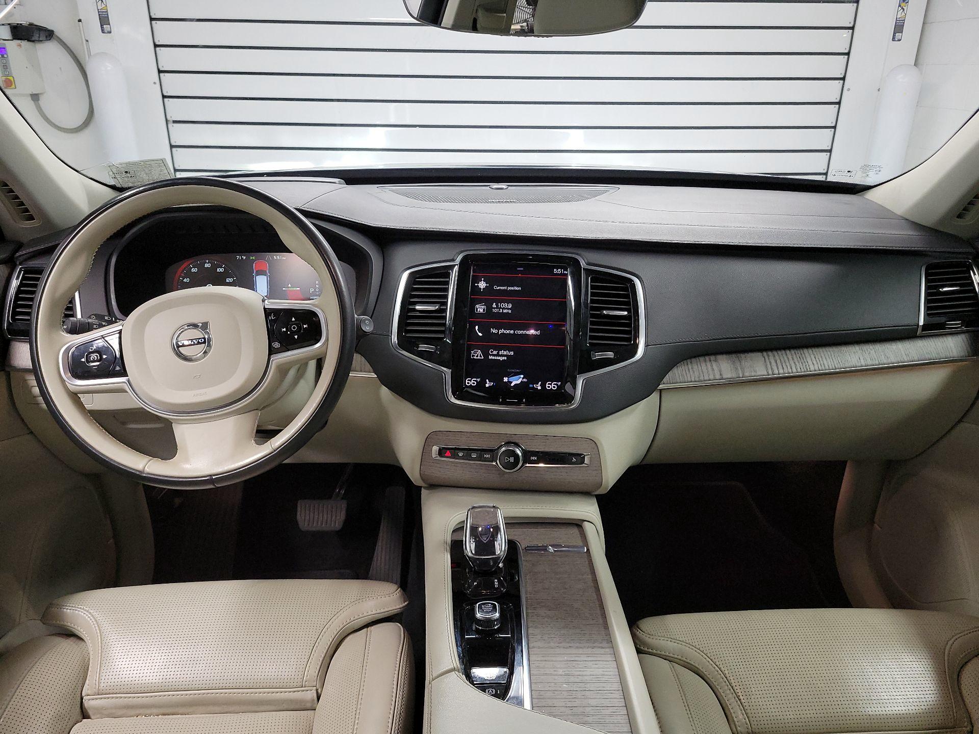 Thumbnail: 2022 Volvo XC90 - 9