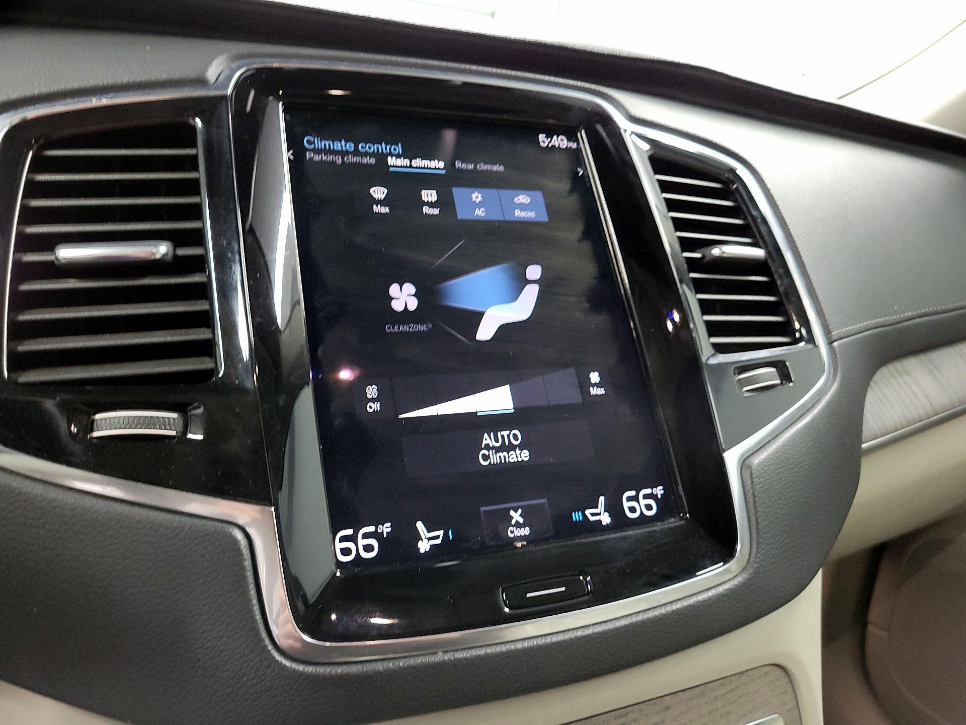 Thumbnail: 2022 Volvo XC90 - 14