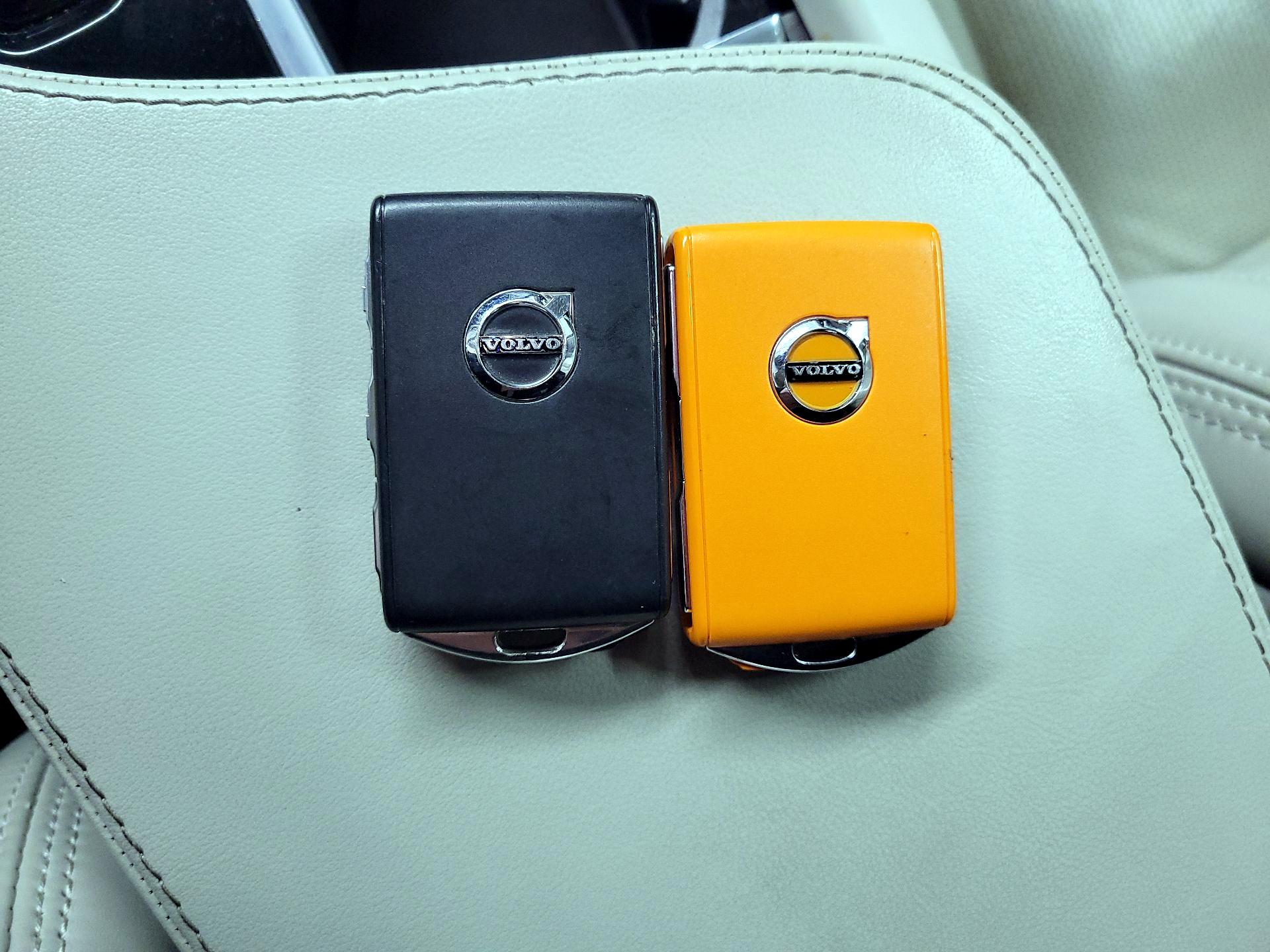 Thumbnail: 2022 Volvo XC90 - 20