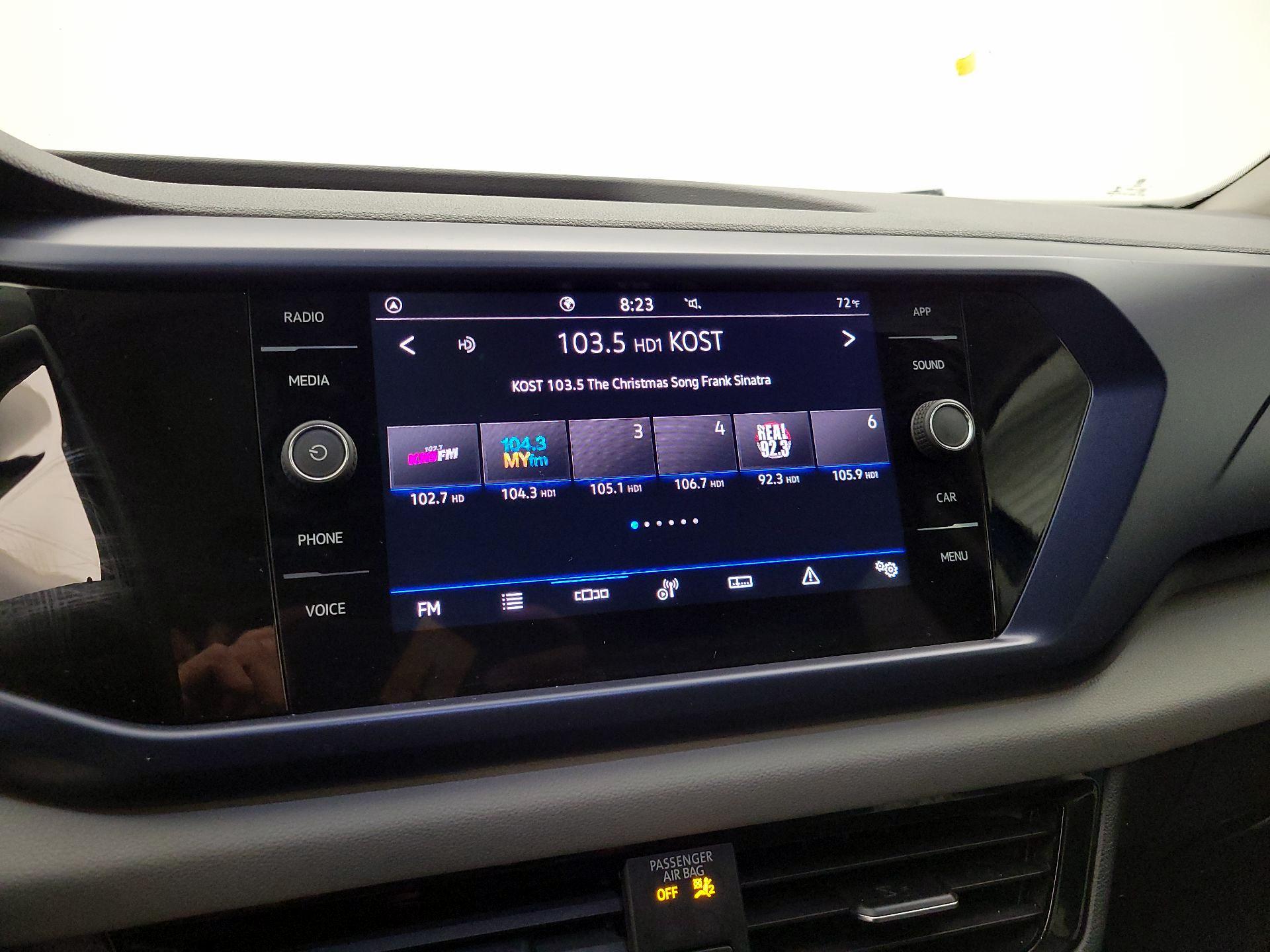 Thumbnail: 2023 Volkswagen Taos - 15