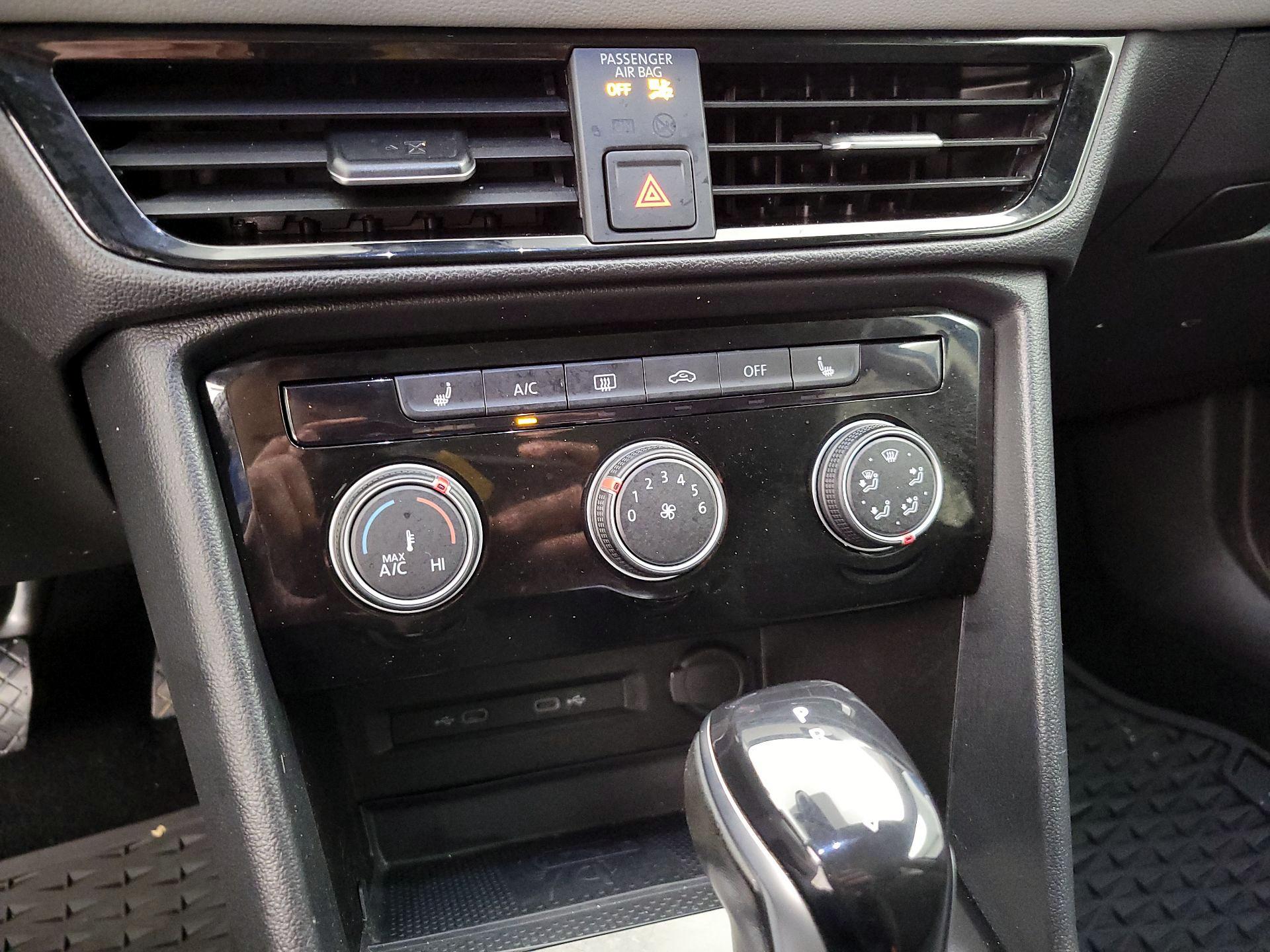 Thumbnail: 2023 Volkswagen Taos - 16