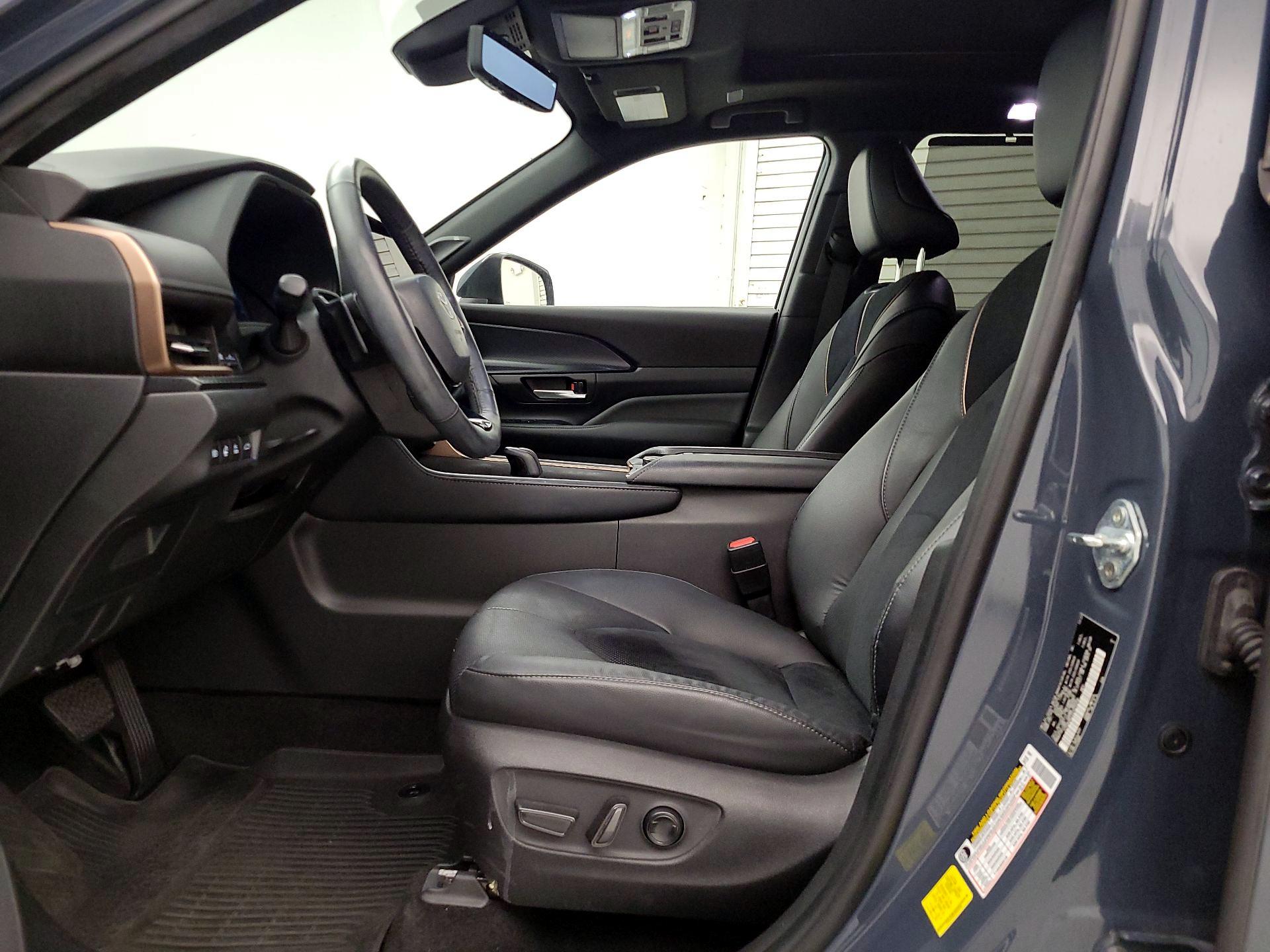 Thumbnail: 2024 Toyota Highlander - 11