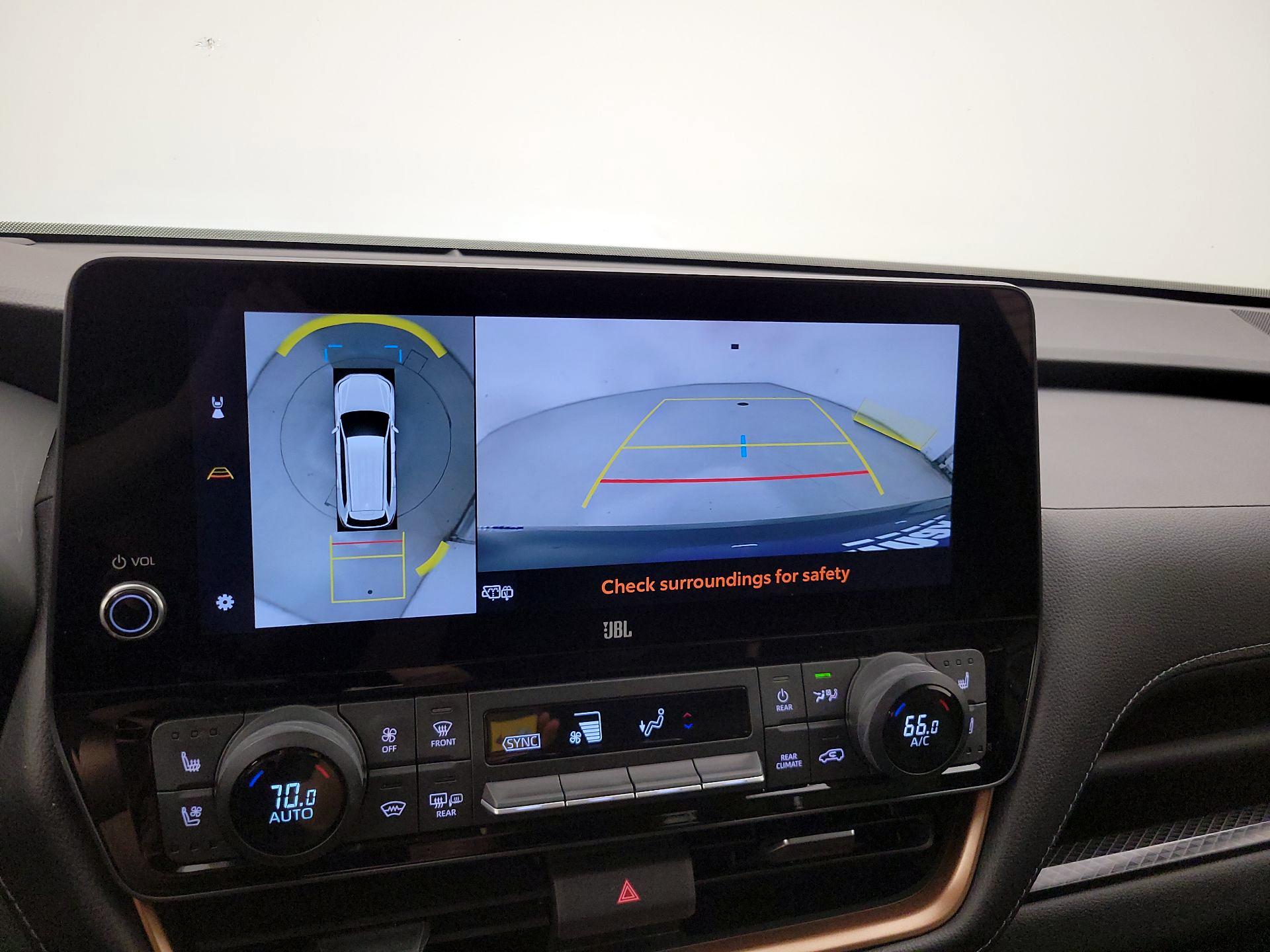 Thumbnail: 2024 Toyota Highlander - 14