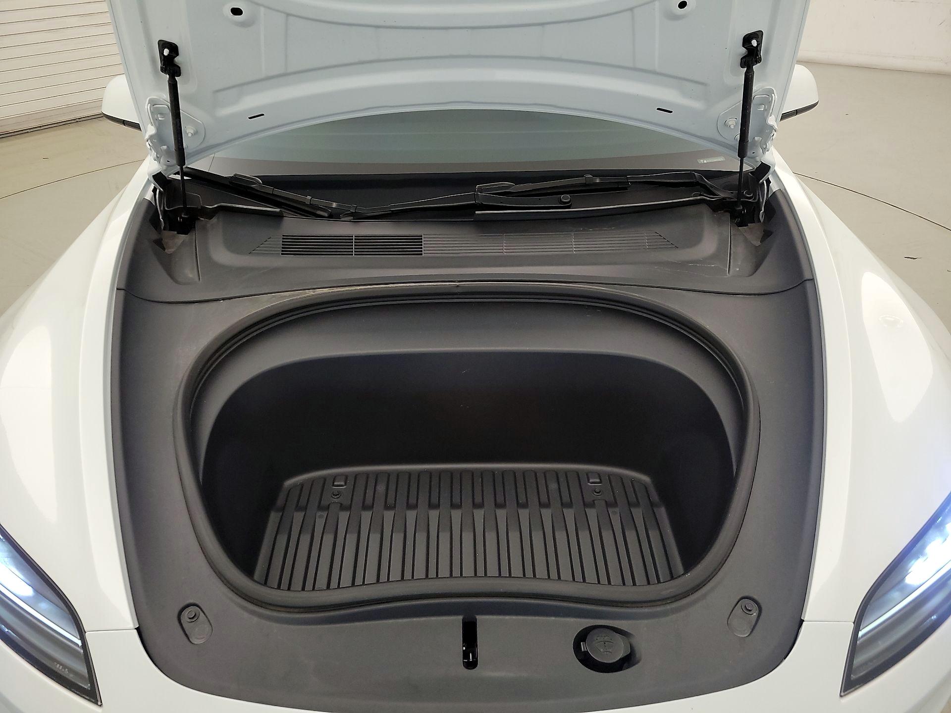 Thumbnail: 2025 Tesla Model 3 - 20