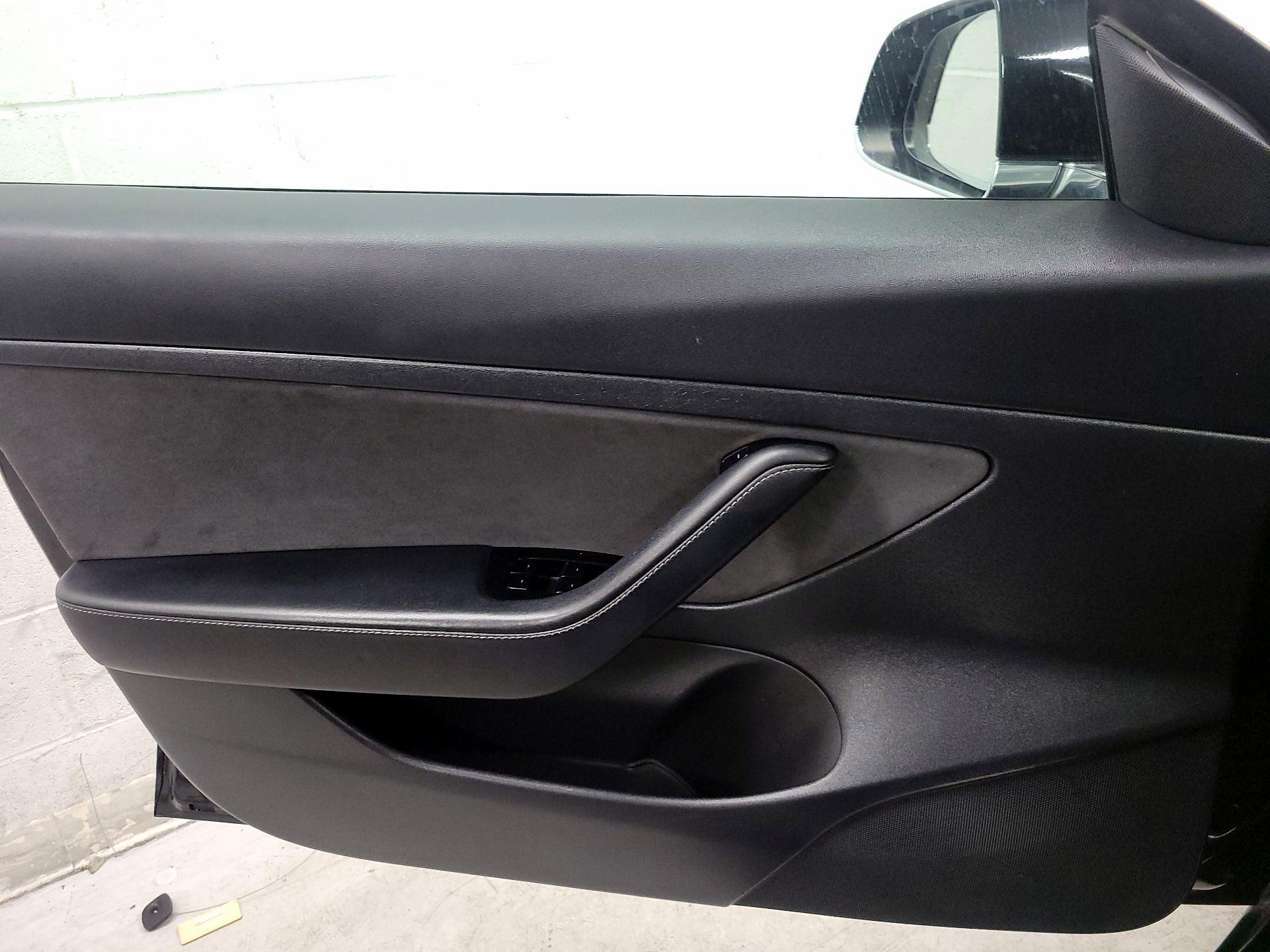 Thumbnail: 2020 Tesla Model 3 - 10