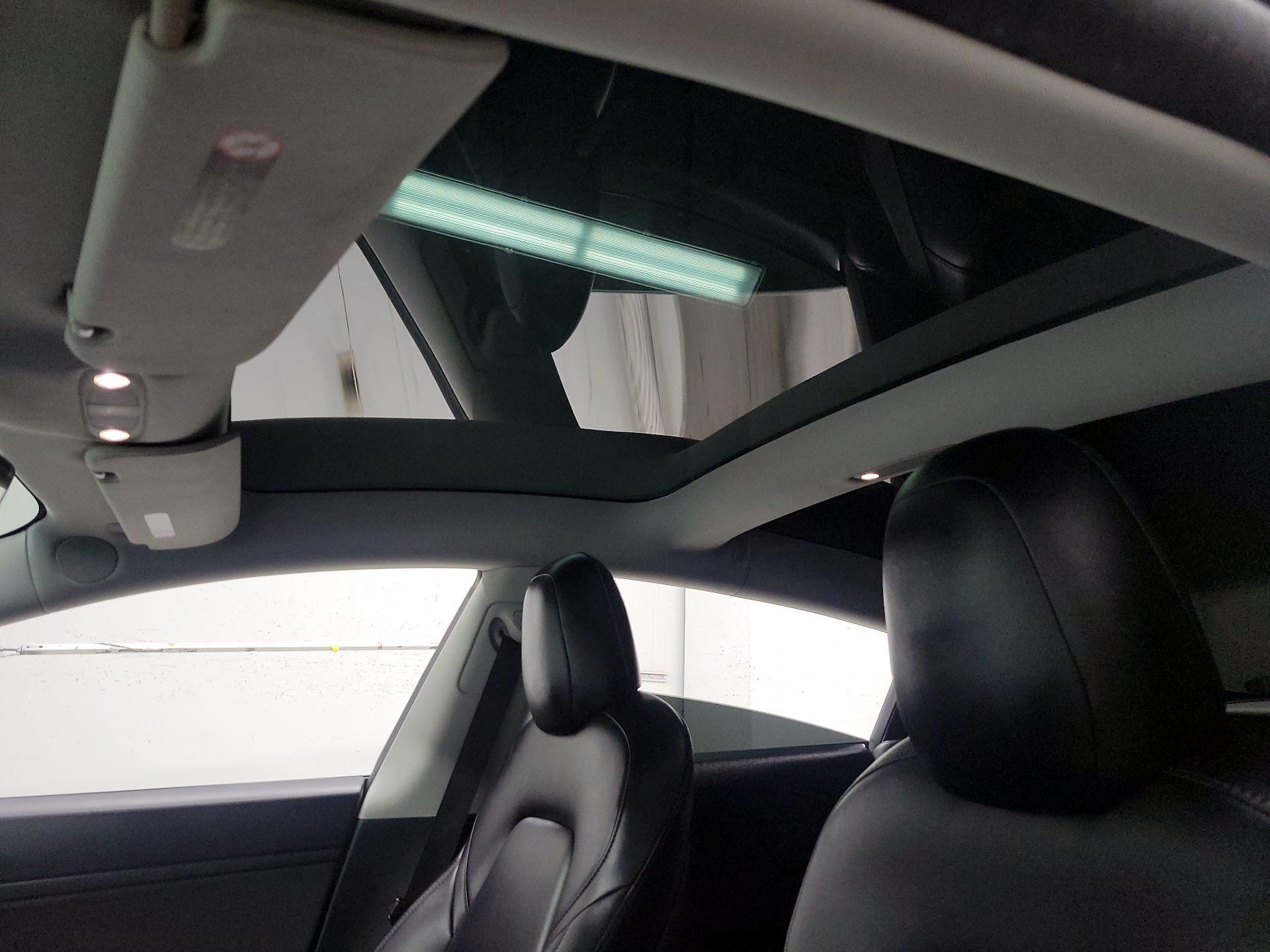 Thumbnail: 2020 Tesla Model 3 - 15