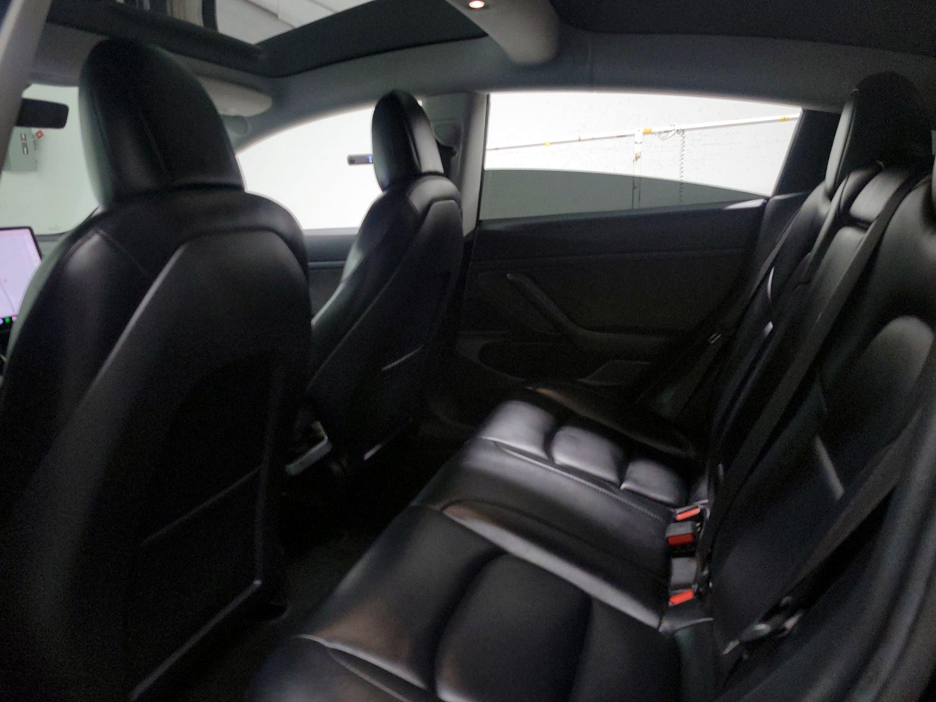 Thumbnail: 2020 Tesla Model 3 - 16