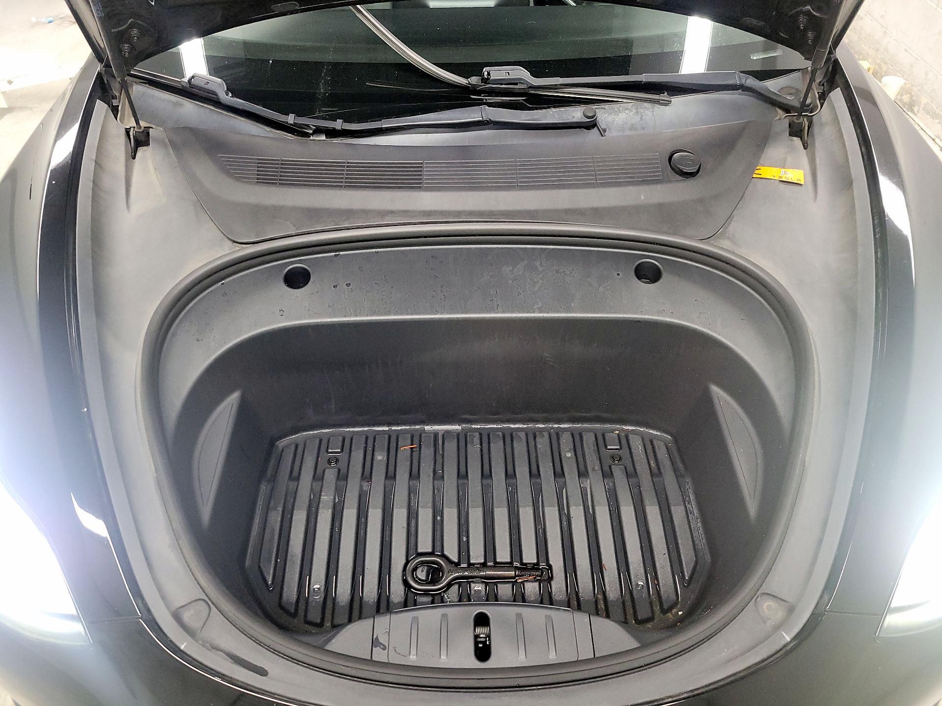 Thumbnail: 2020 Tesla Model 3 - 18