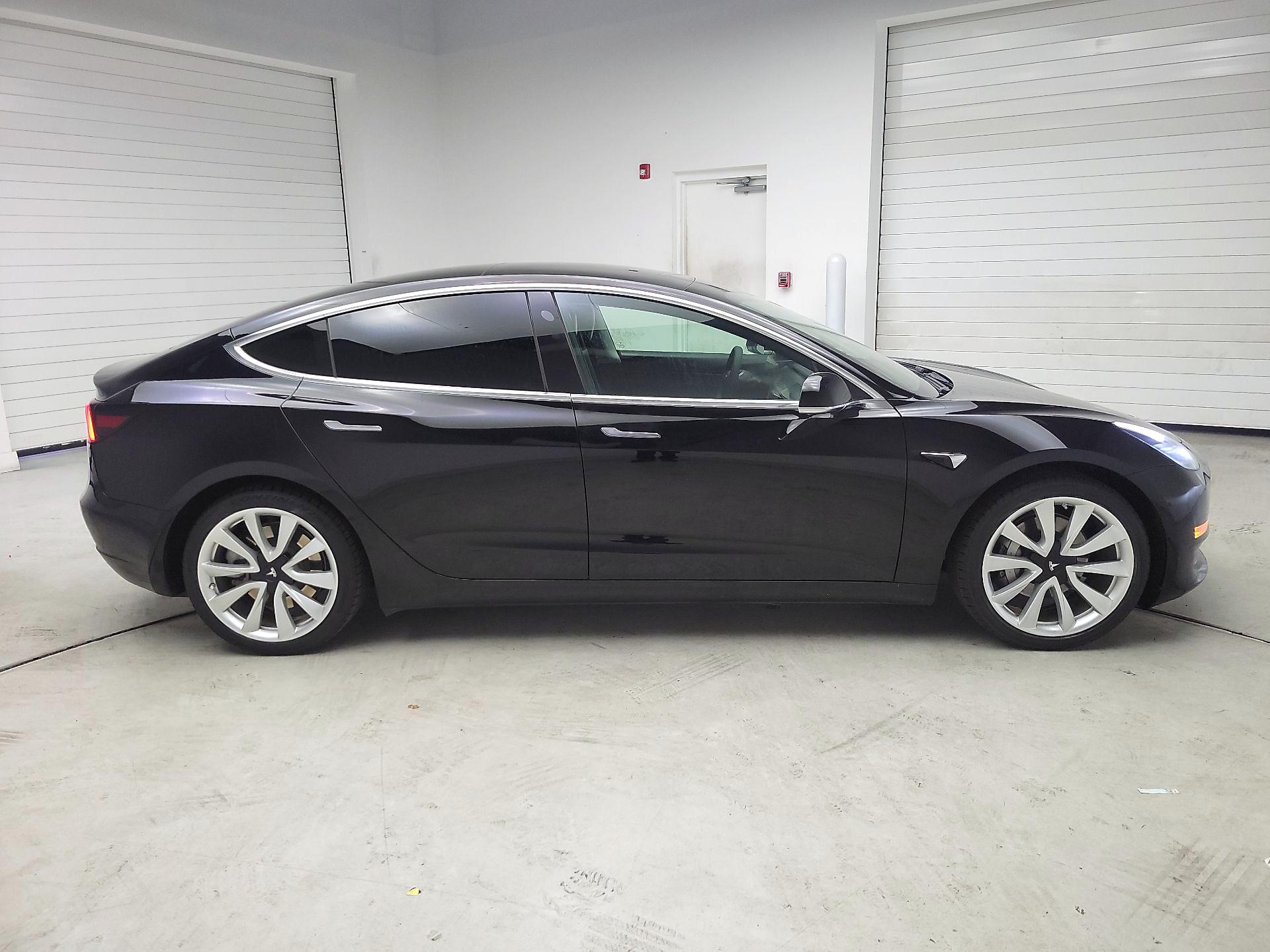 Thumbnail: 2020 Tesla Model 3 - 4