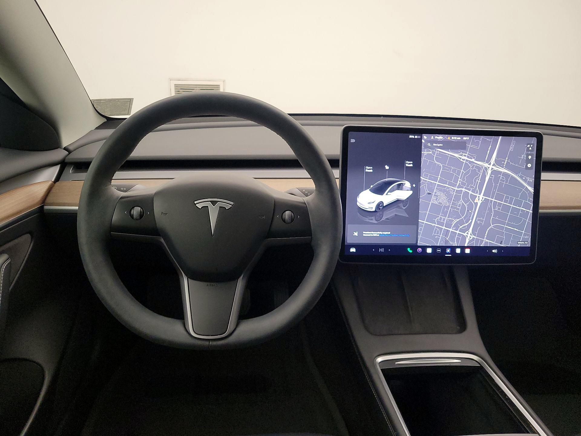 Thumbnail: 2023 Tesla Model 3 - 10