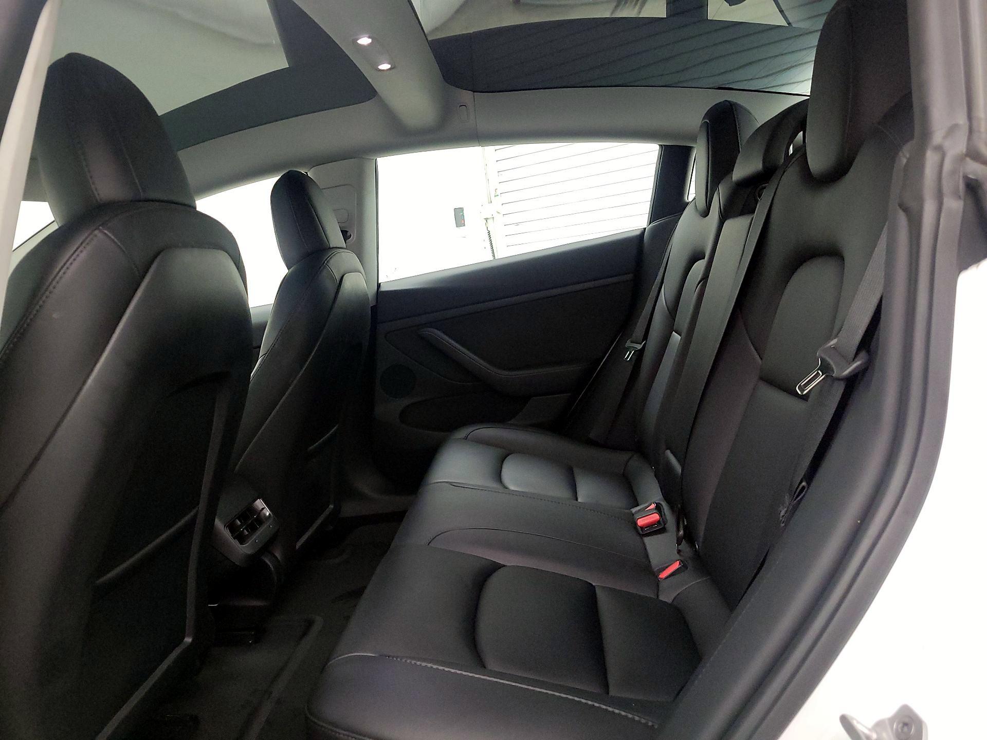 Thumbnail: 2023 Tesla Model 3 - 19