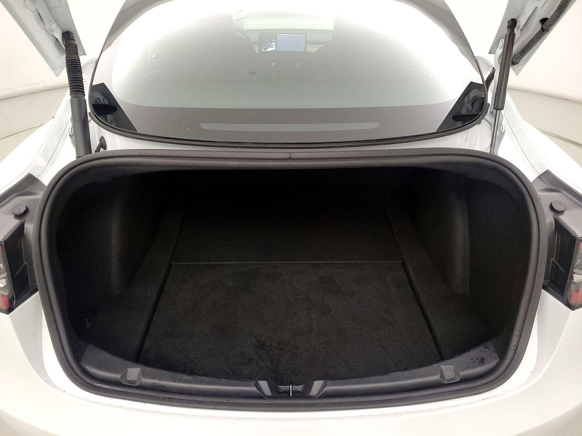 Thumbnail: 2023 Tesla Model 3 - 20