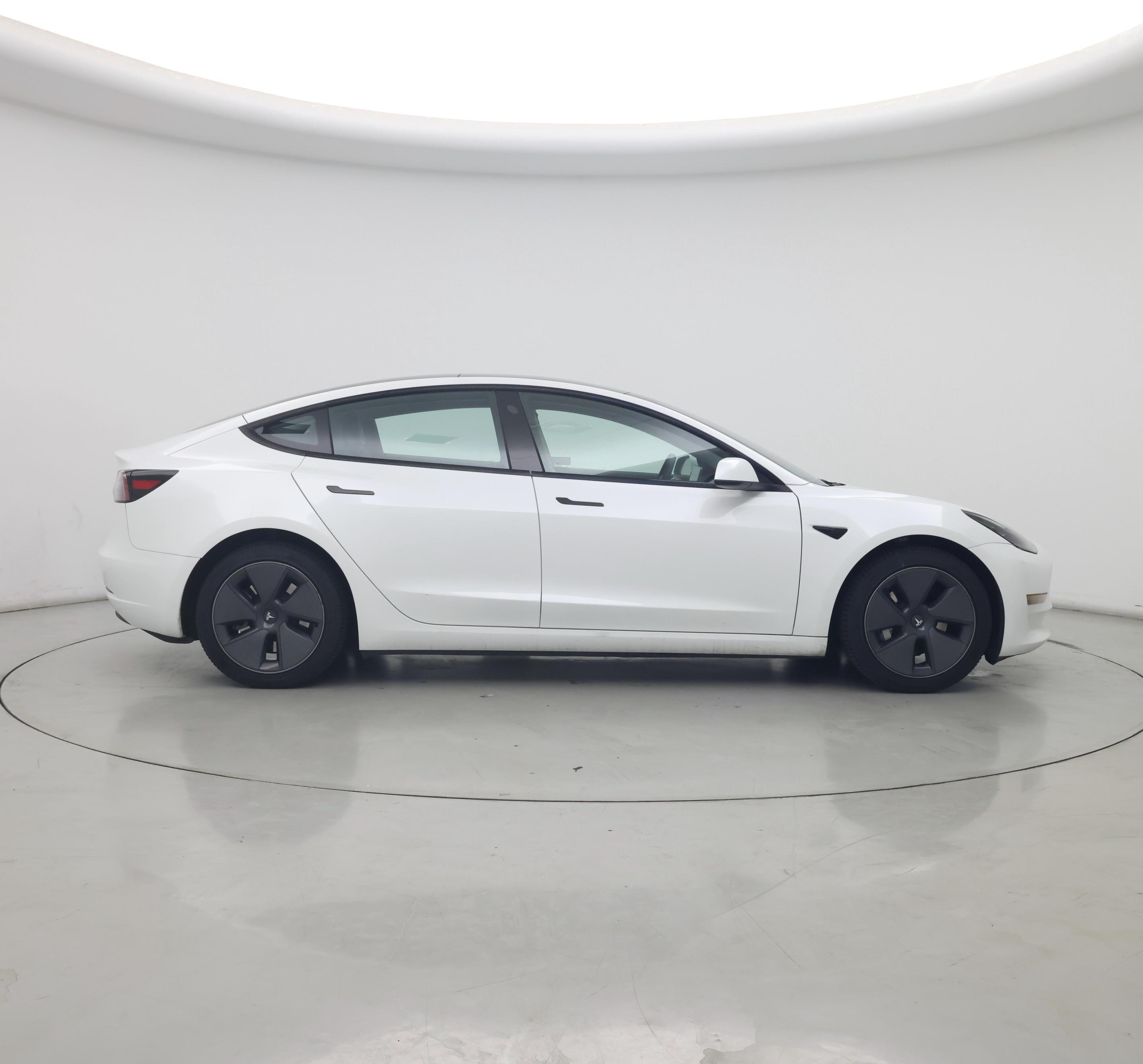 Thumbnail: 2023 Tesla Model 3 - 7