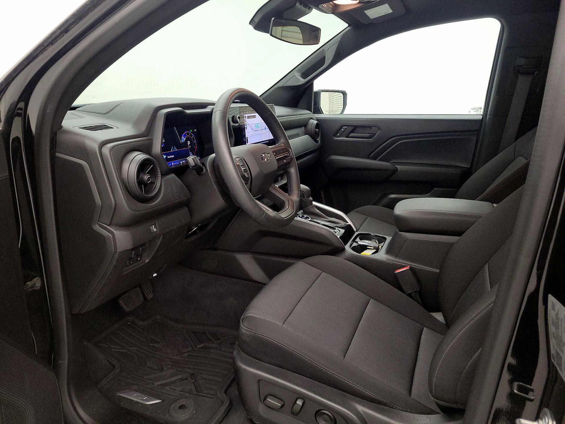 Thumbnail: 2024 Chevrolet Colorado - 11