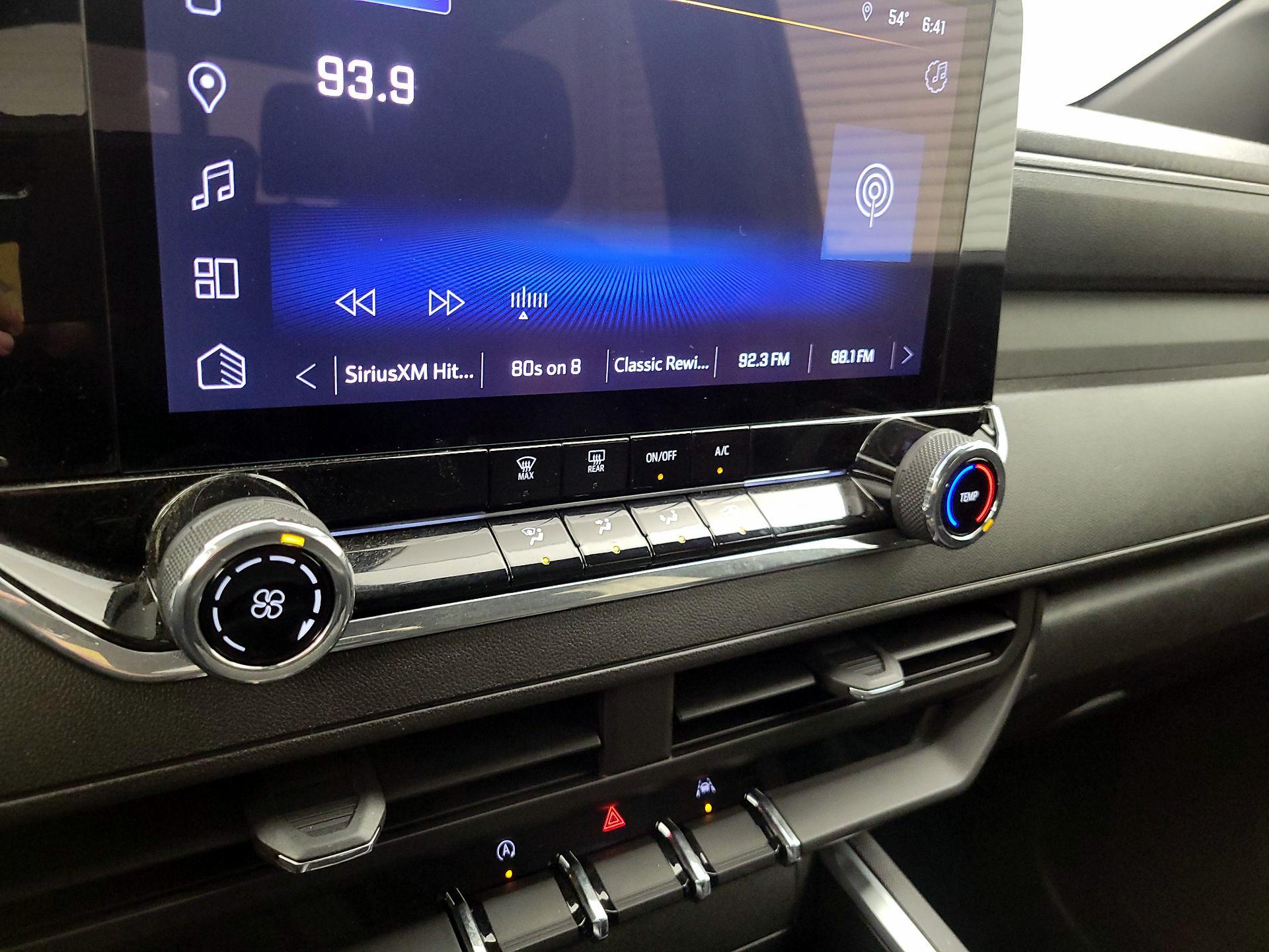 Thumbnail: 2024 Chevrolet Colorado - 17