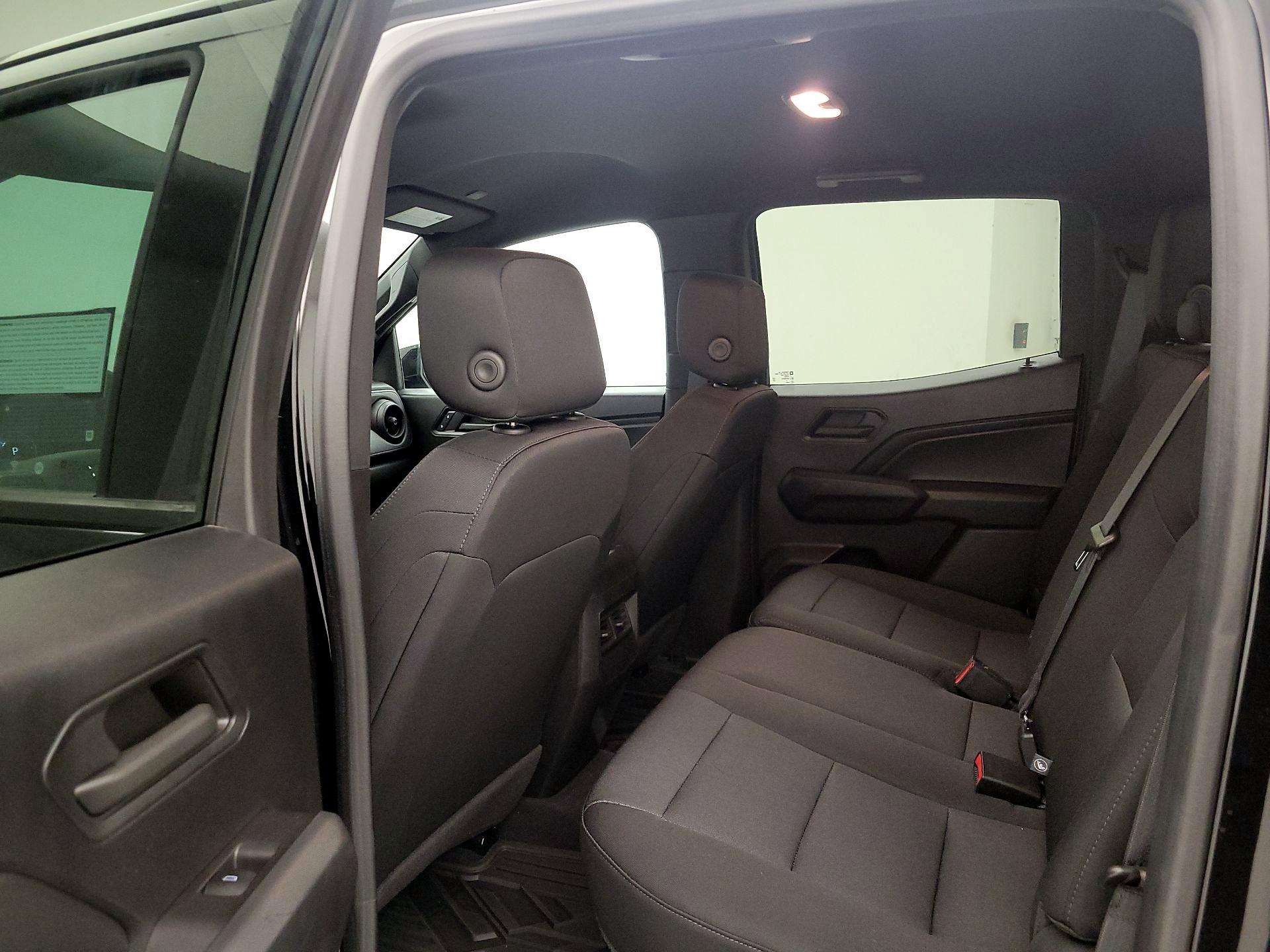 Thumbnail: 2024 Chevrolet Colorado - 20