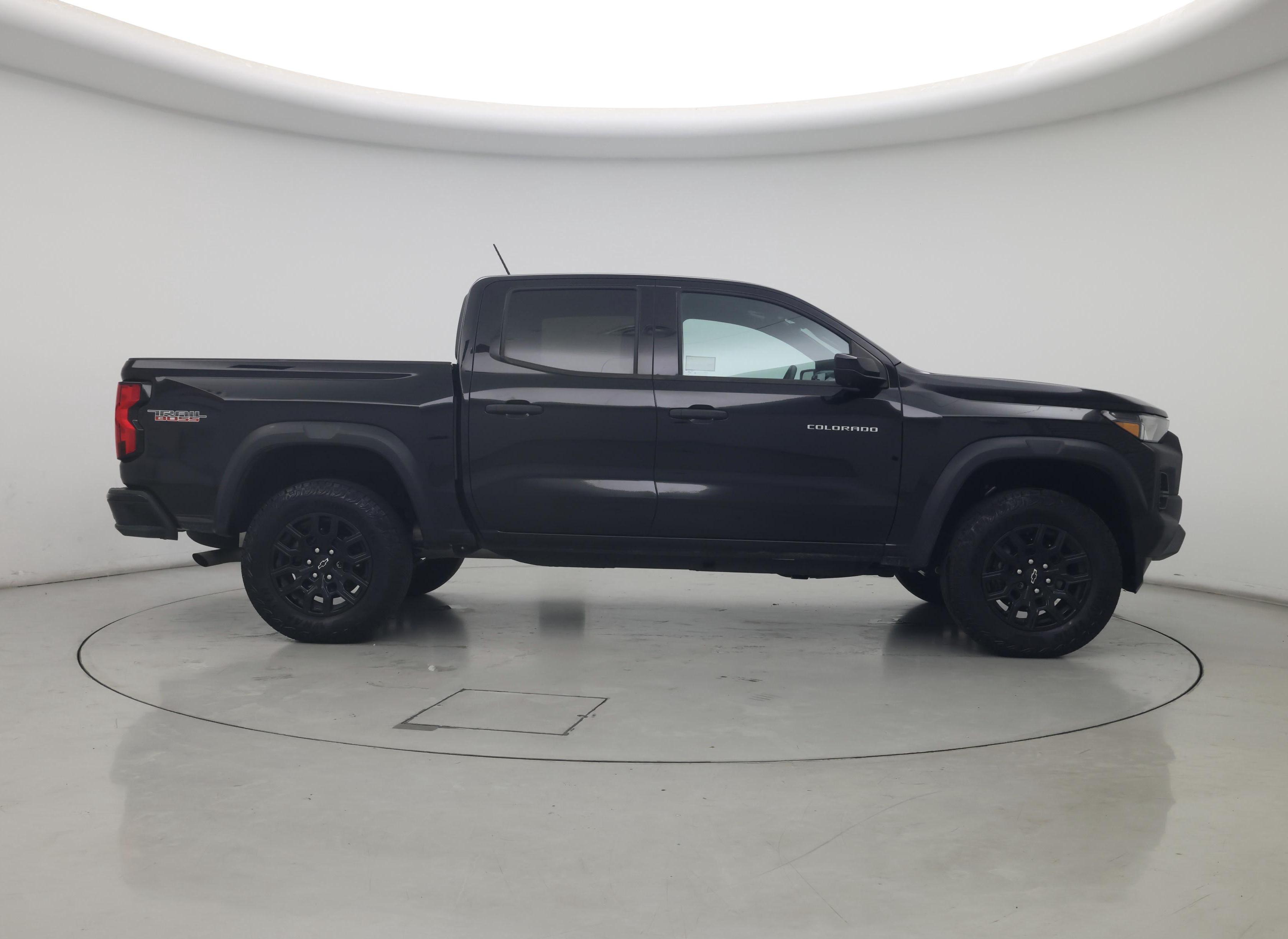 Thumbnail: 2024 Chevrolet Colorado - 7