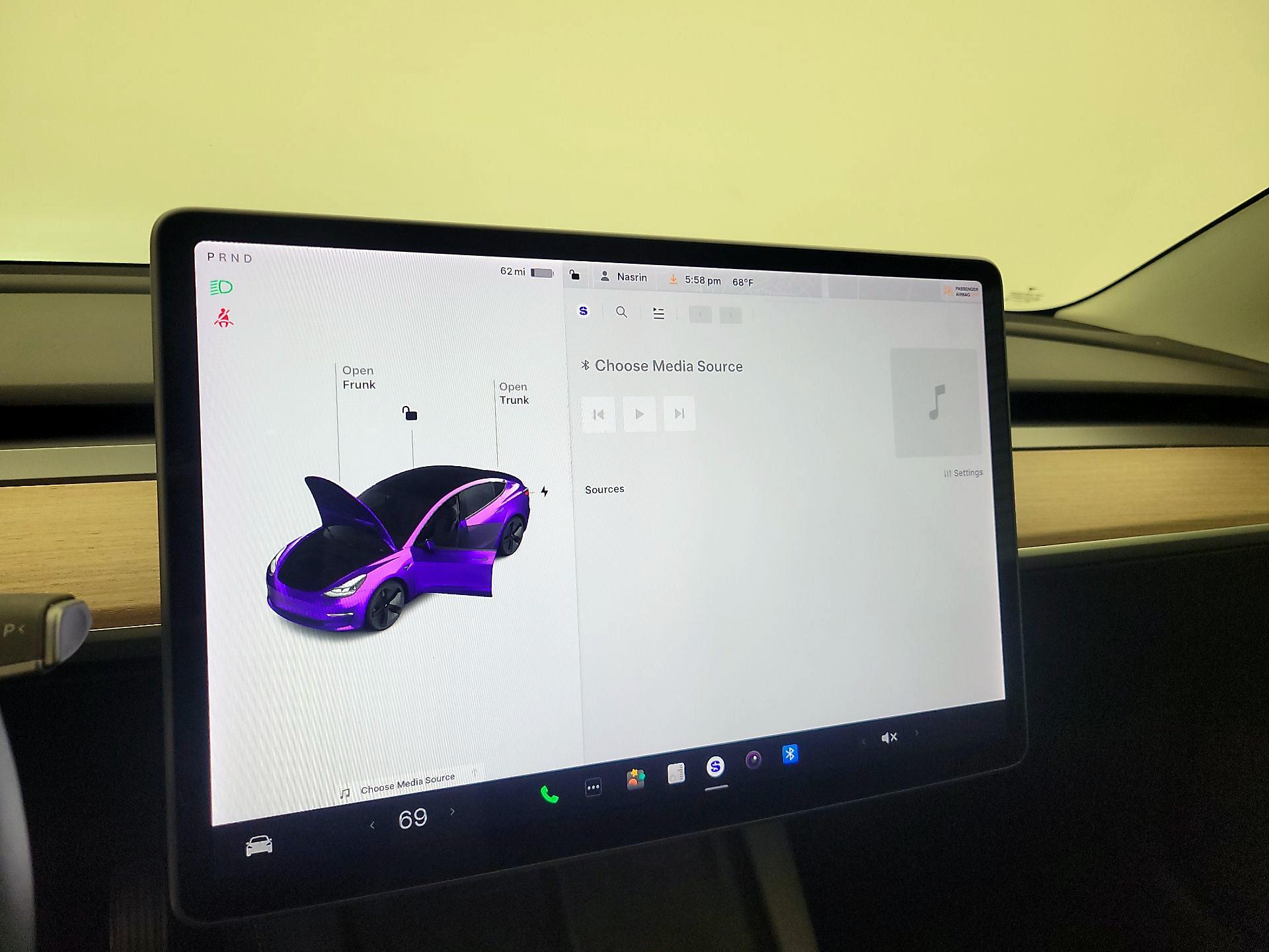 Thumbnail: 2022 Tesla Model 3 - 14