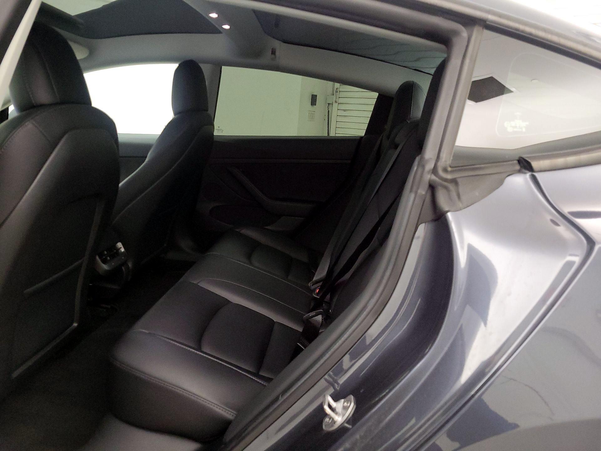 Thumbnail: 2022 Tesla Model 3 - 18