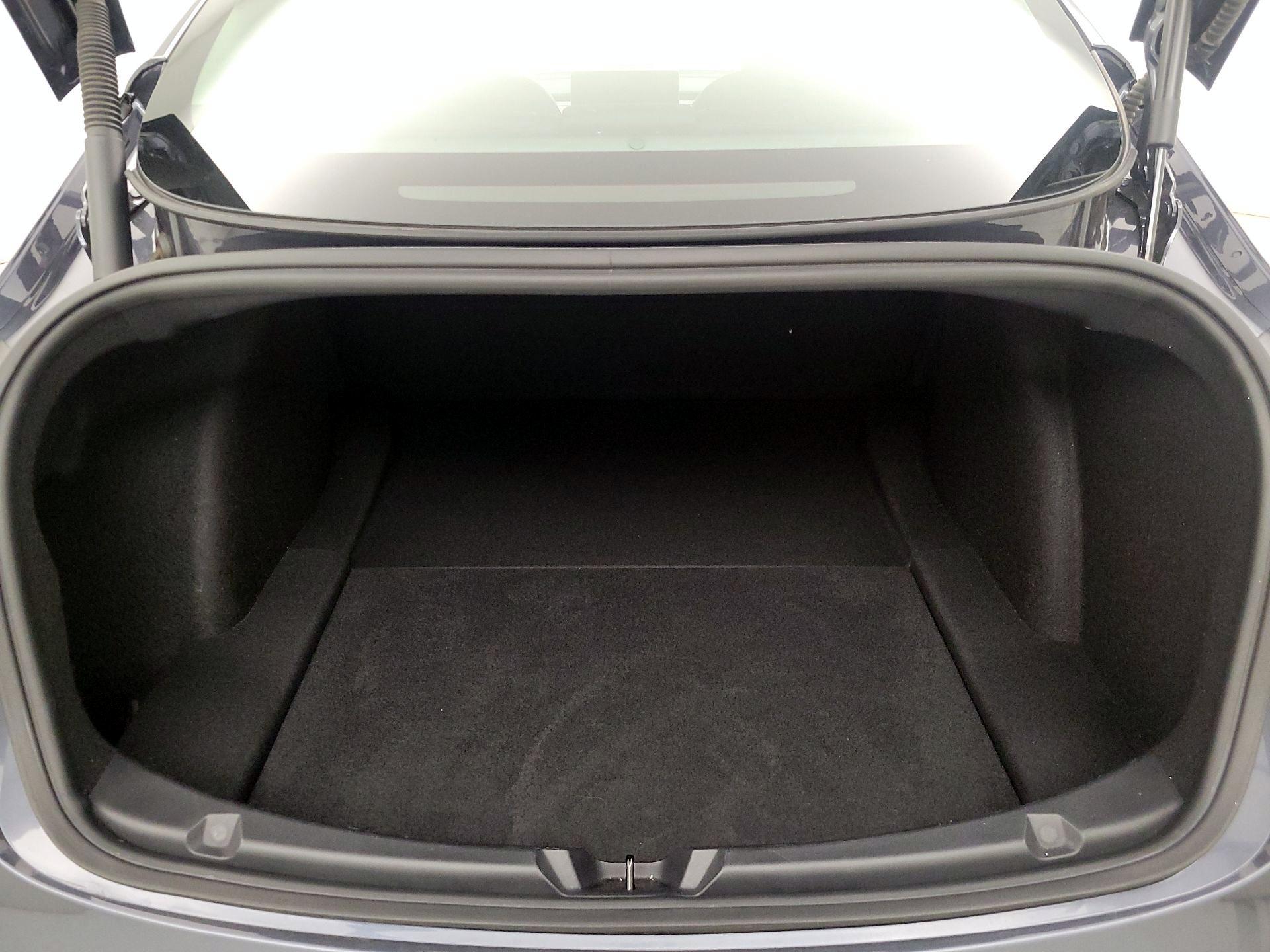 Thumbnail: 2022 Tesla Model 3 - 19