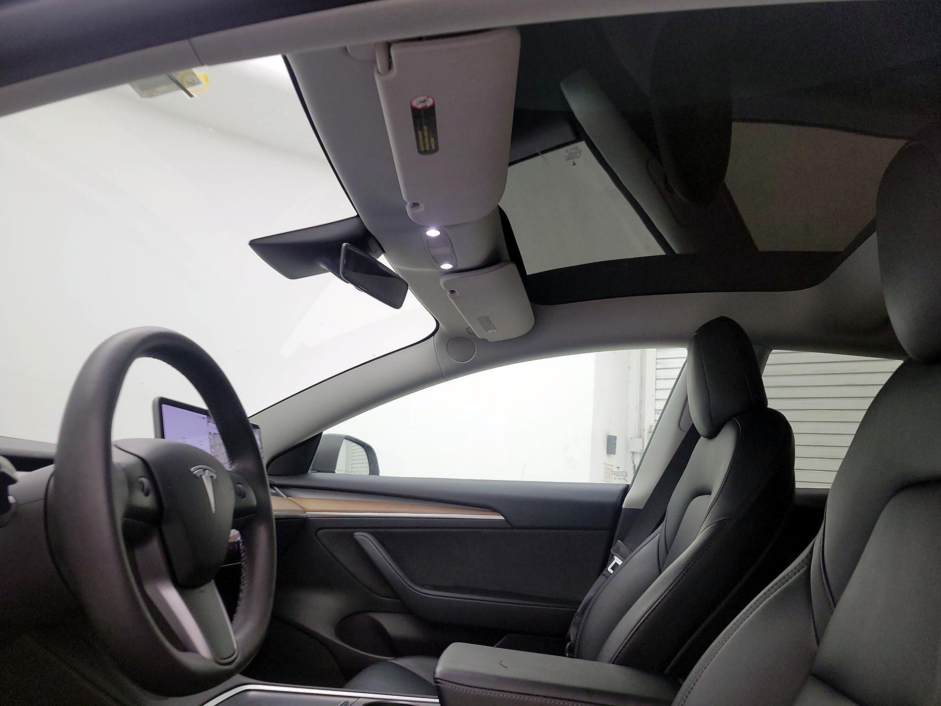 Thumbnail: 2022 Tesla Model 3 - 18