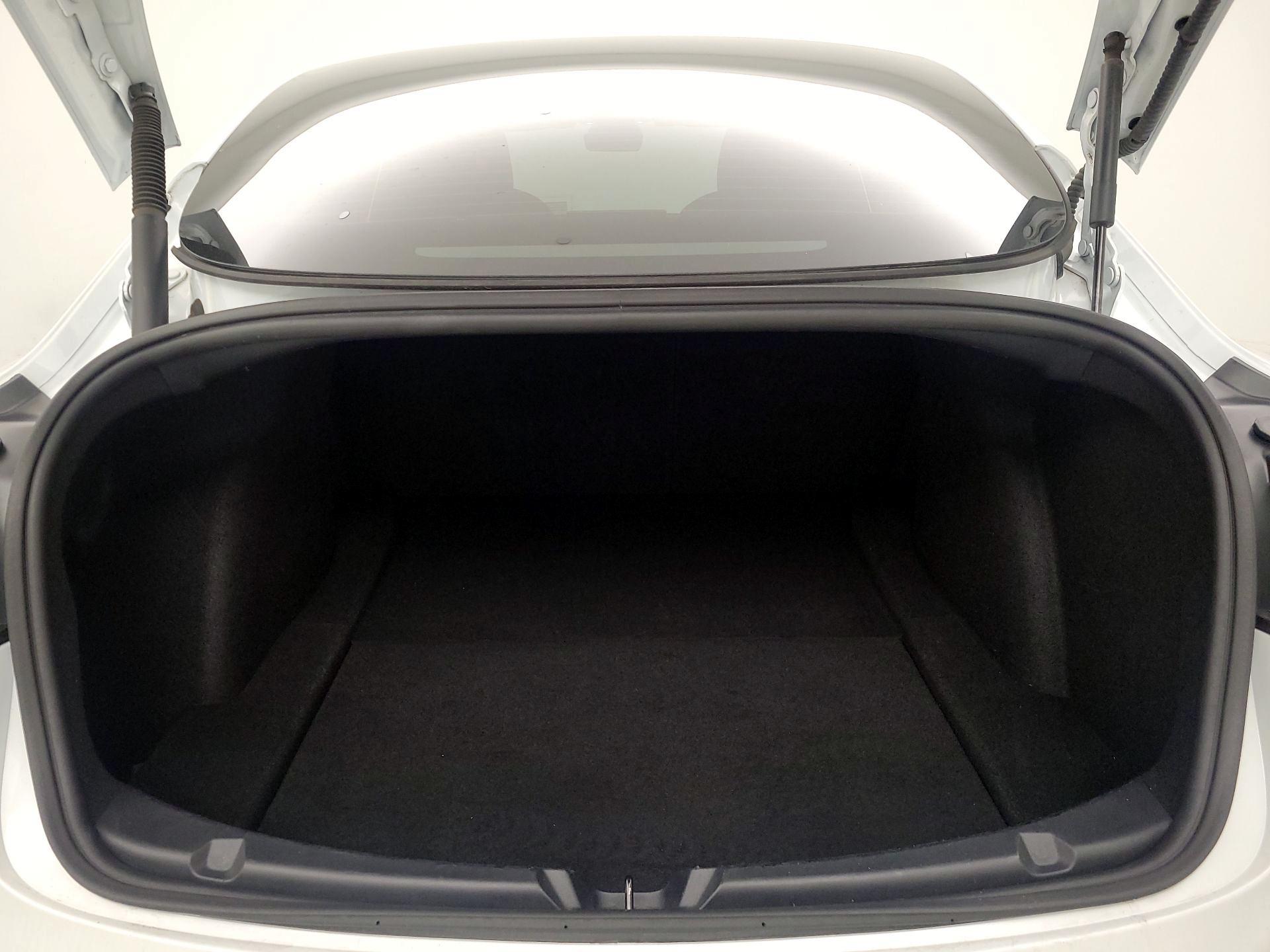 Thumbnail: 2022 Tesla Model 3 - 20