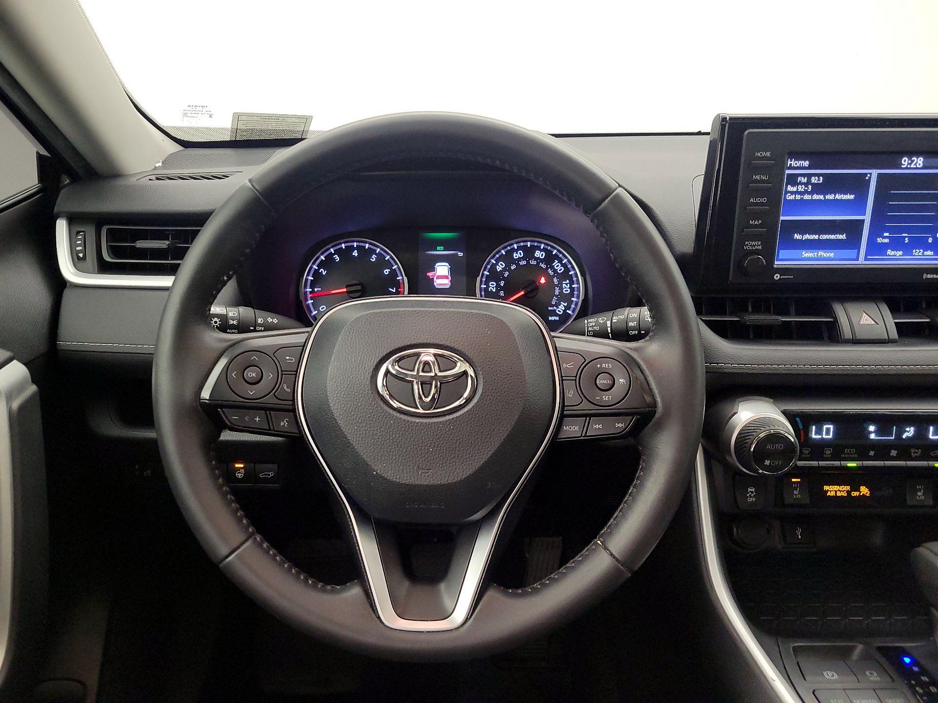 Thumbnail: 2020 Toyota RAV4 - 10