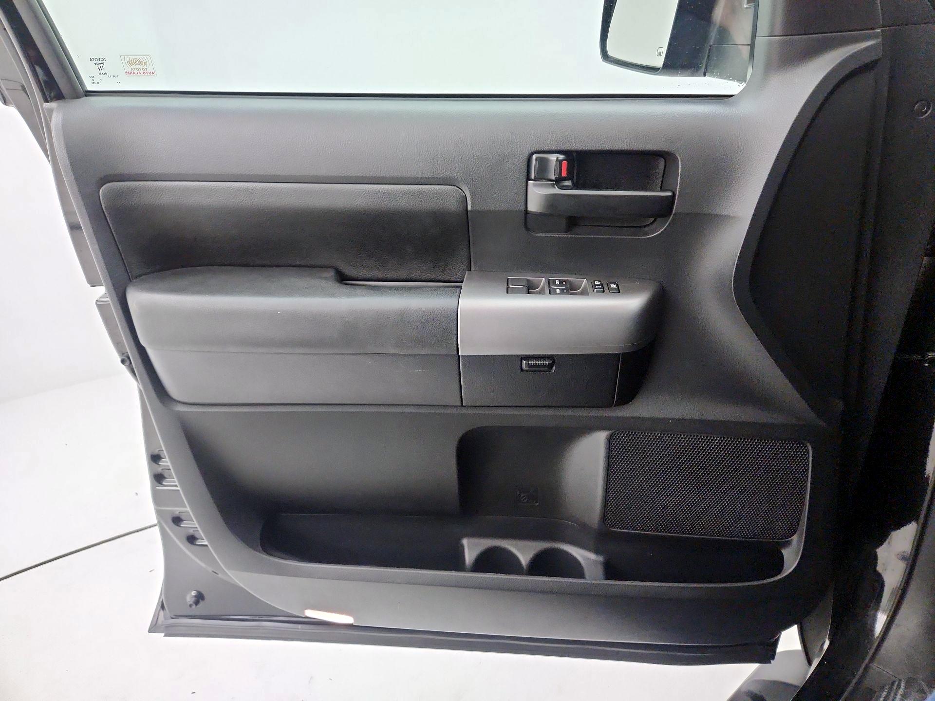 Thumbnail: 2017 Toyota Sequoia - 12