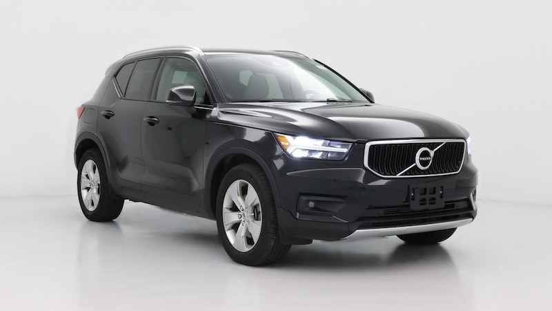 2021 Volvo XC40 T5 Momentum Hero Image