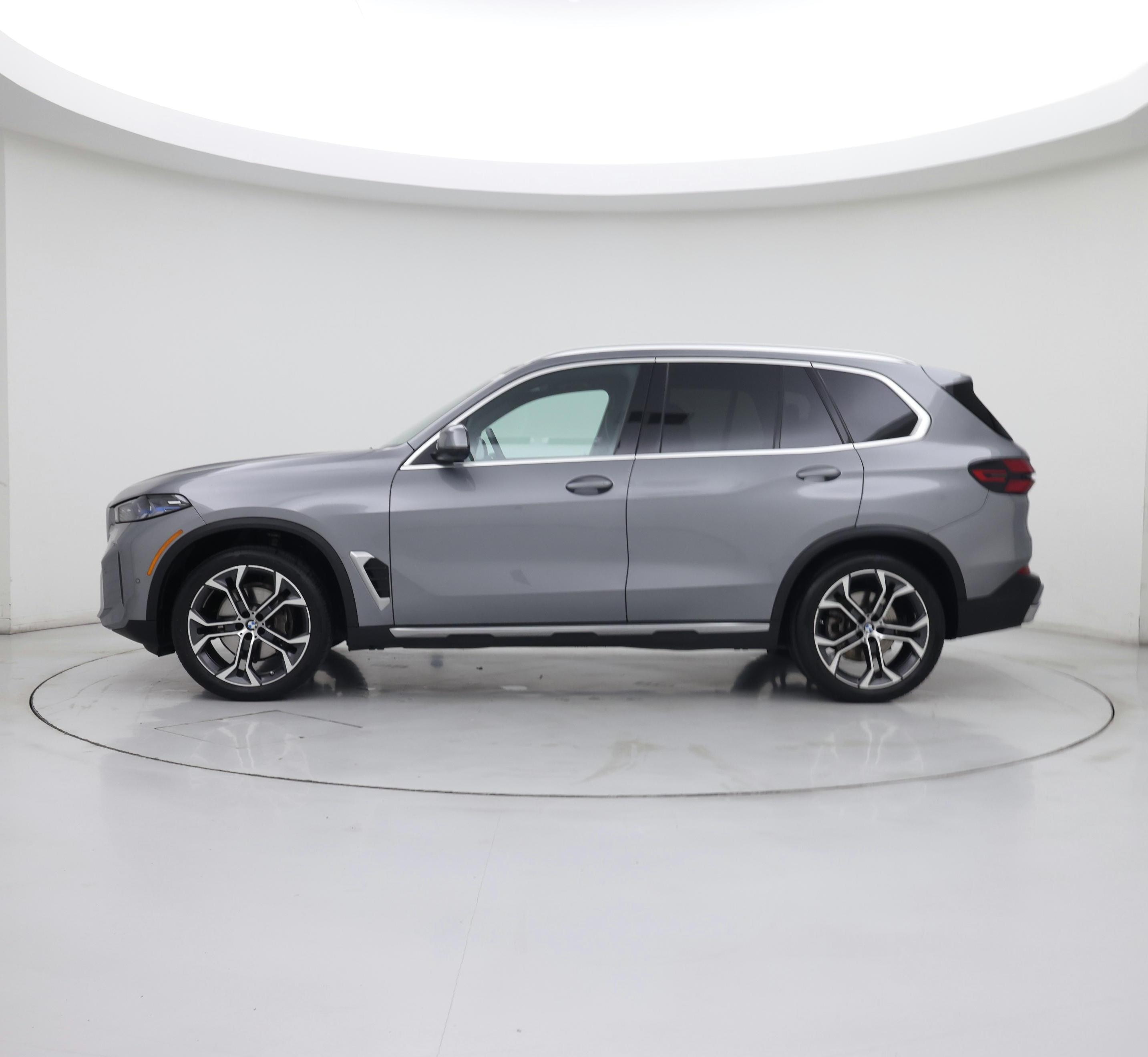 Thumbnail: 2024 BMW X5 - 3